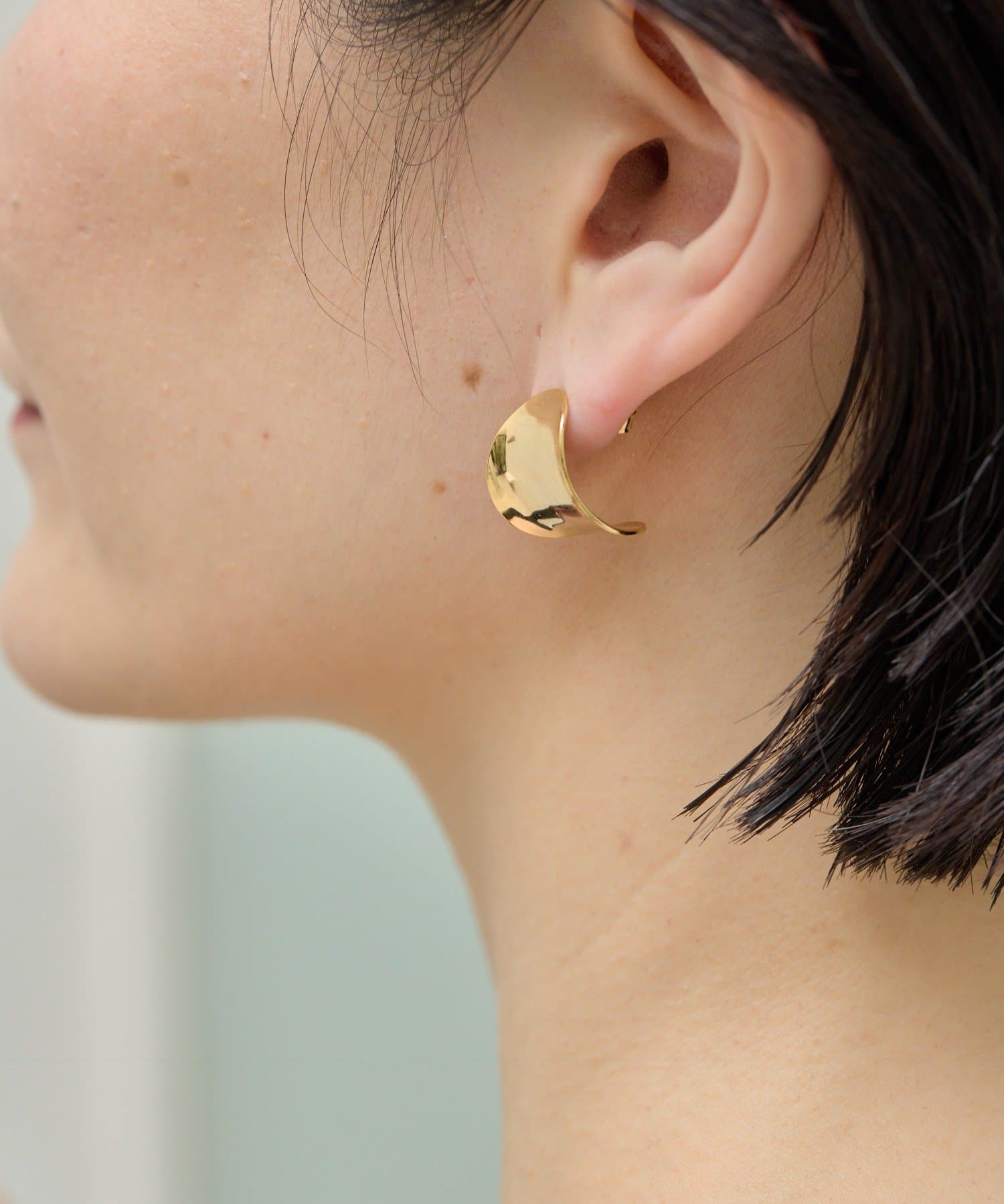ear PAPILLONNER(イア パピヨネ) アールプレートピアス