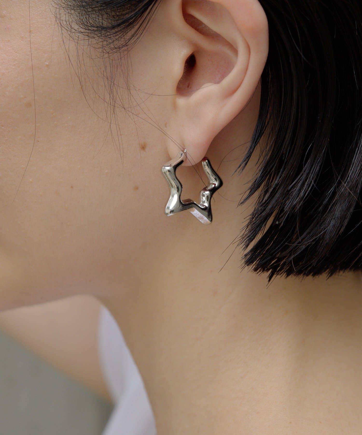 ear PAPILLONNER(イア パピヨネ) 《WEB＆一部店舗限定》スターフープピアス