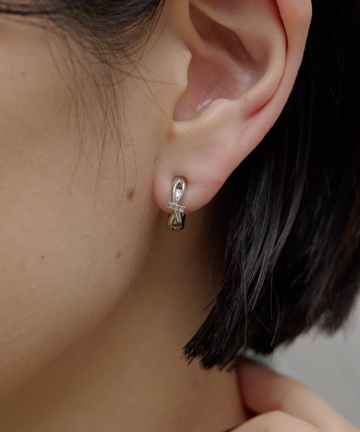 ear PAPILLONNER(イア パピヨネ) 《WEB＆一部店舗限定》バネ式ミニイヤリング/イヤーカフ