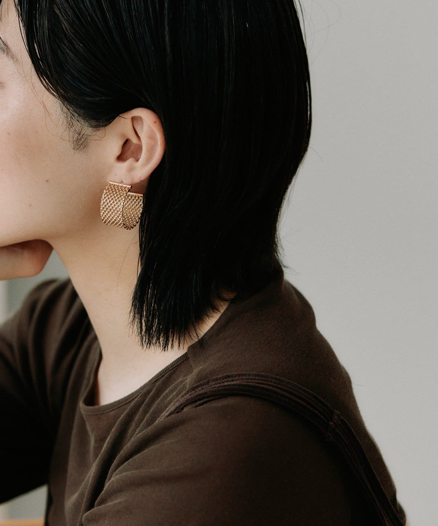 ear PAPILLONNER(イア パピヨネ) 幅広メッシュフープピアス《チタンポスト》