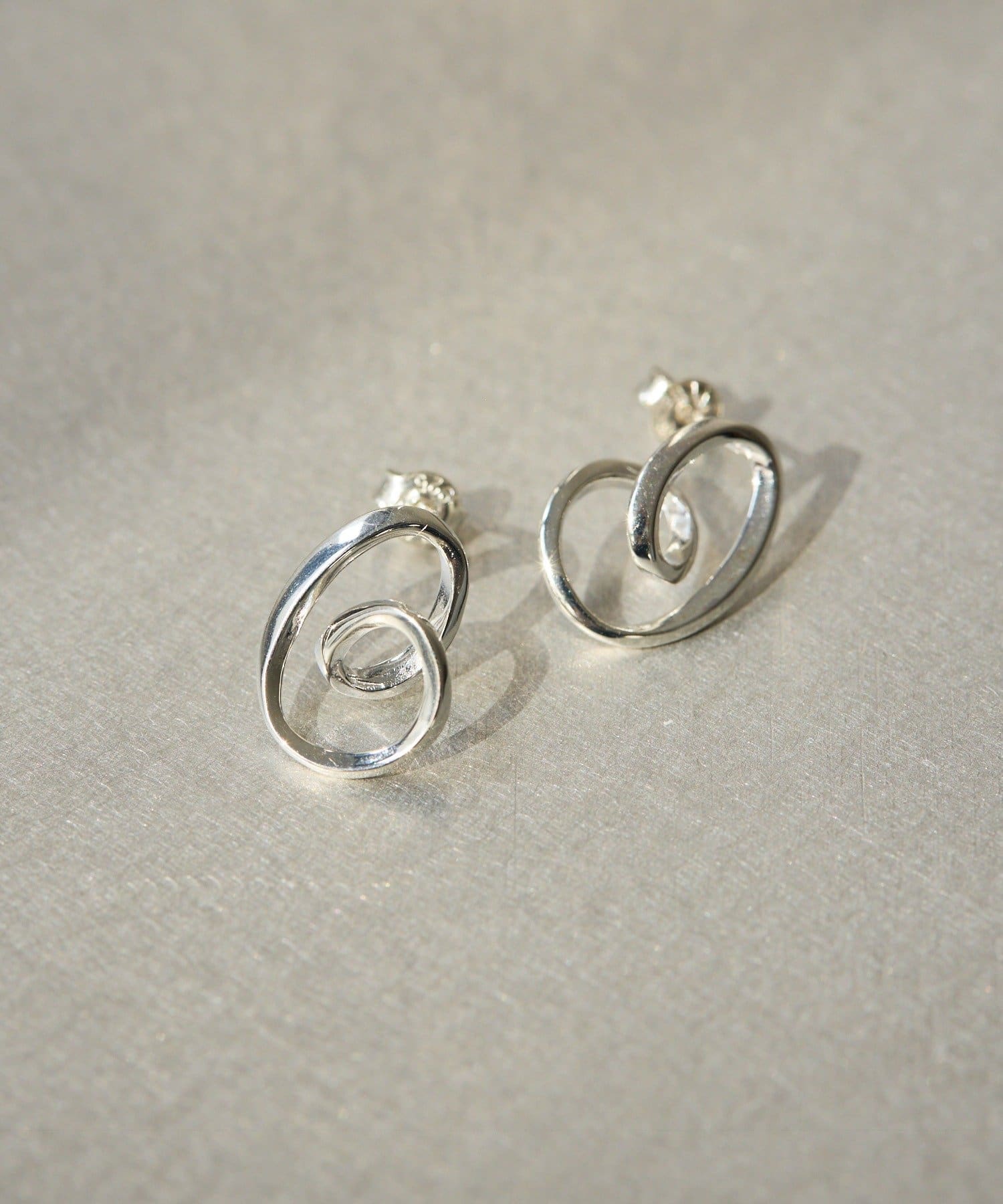 ear PAPILLONNER(イア パピヨネ) コネクトピアス《WEB＆一部店舗限定/スターリングシルバー使用》