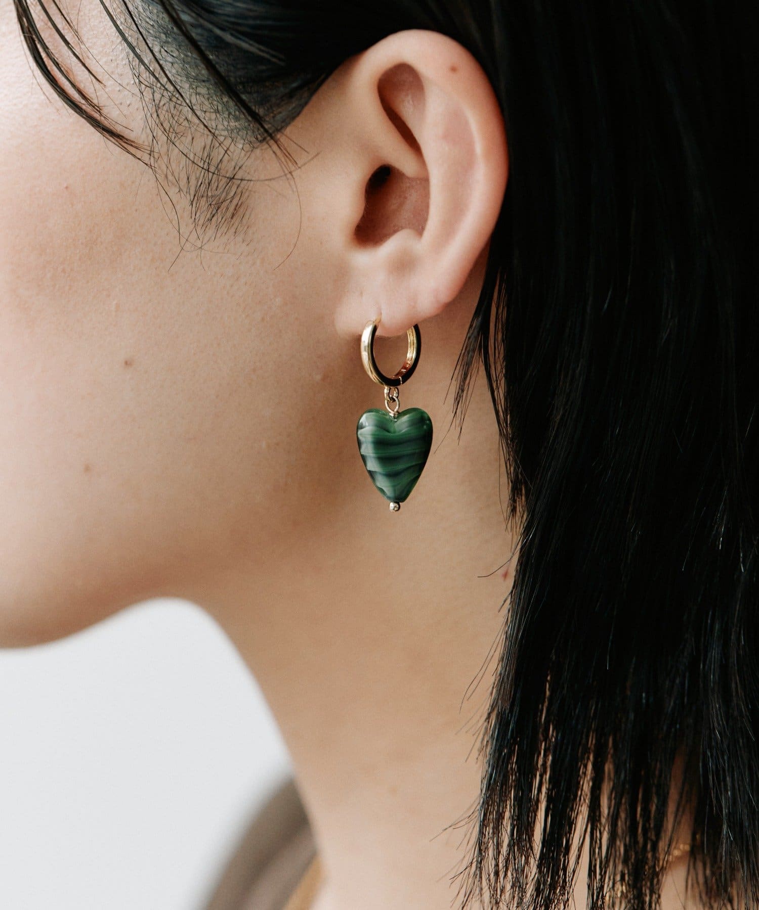 ear PAPILLONNER(イア パピヨネ) グリーンハートピアス《日本製》