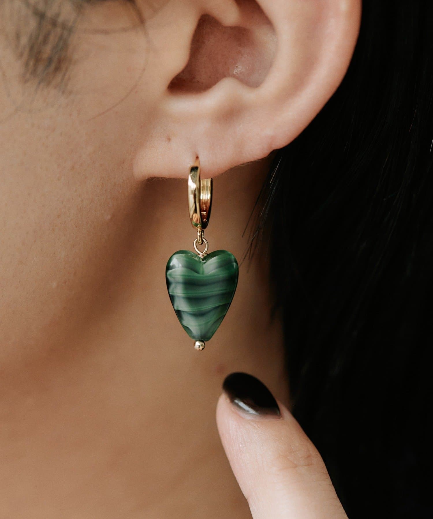 ear PAPILLONNER(イア パピヨネ) グリーンハートピアス《日本製》