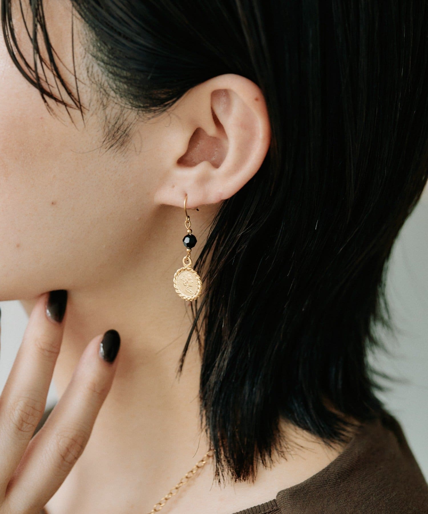 ear PAPILLONNER(イア パピヨネ) コインチャームピアス《日本製》
