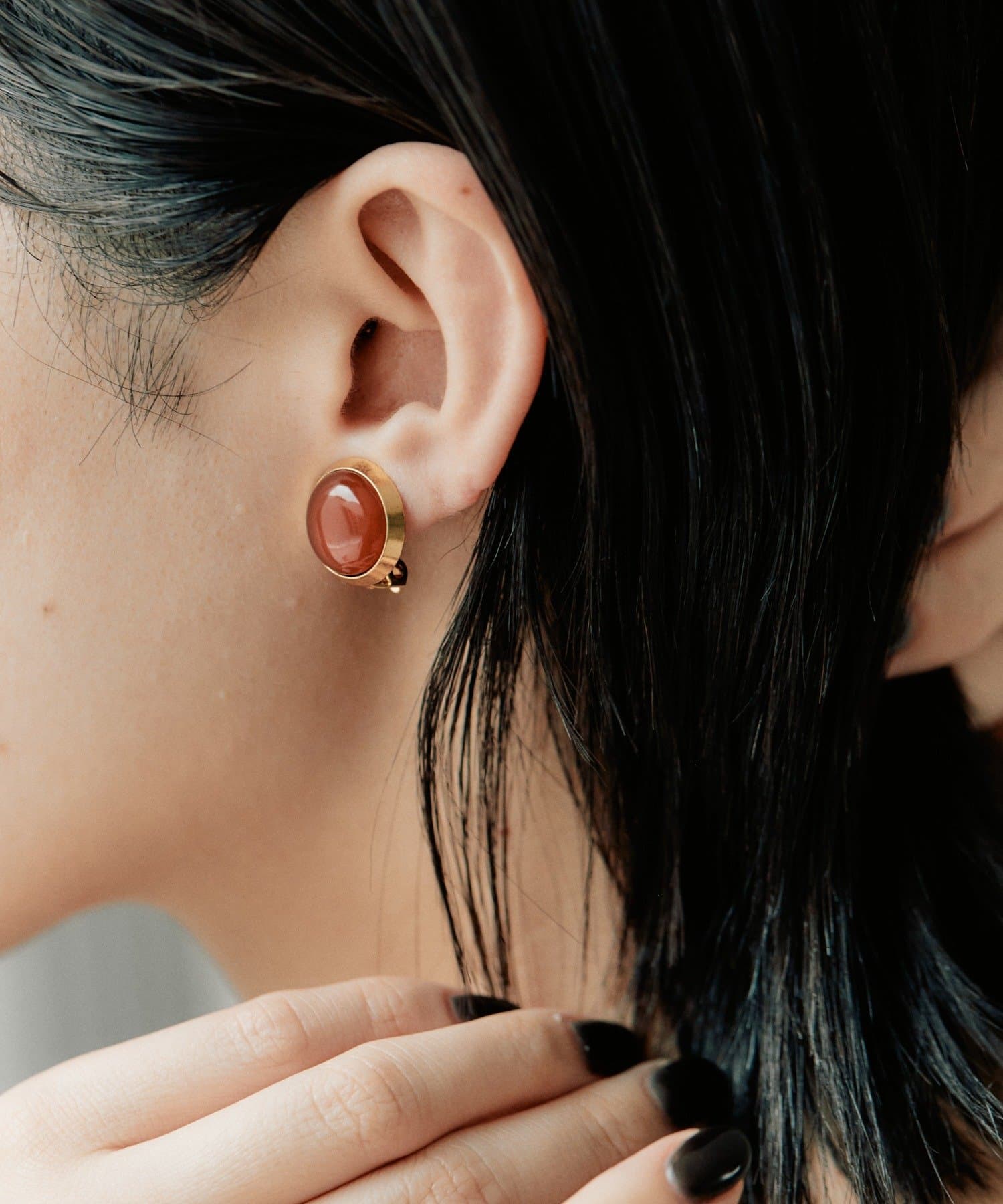 ear PAPILLONNER(イア パピヨネ) 天然石カボションイヤリング《日本製》