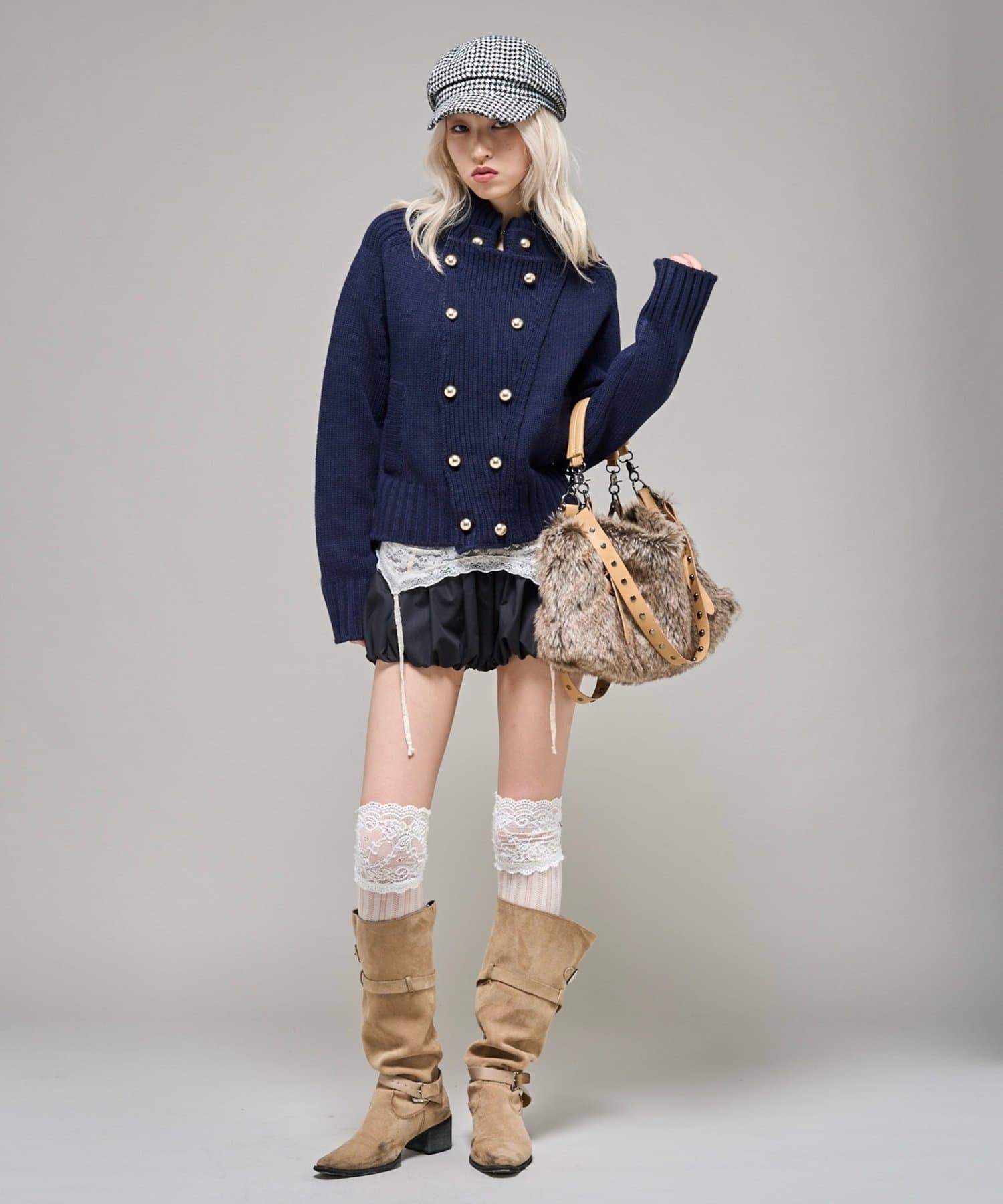 WHO’S WHO gallery(フーズフーギャラリー) 【26AW LOOK掲載品番】ヘリテージWボタンニット