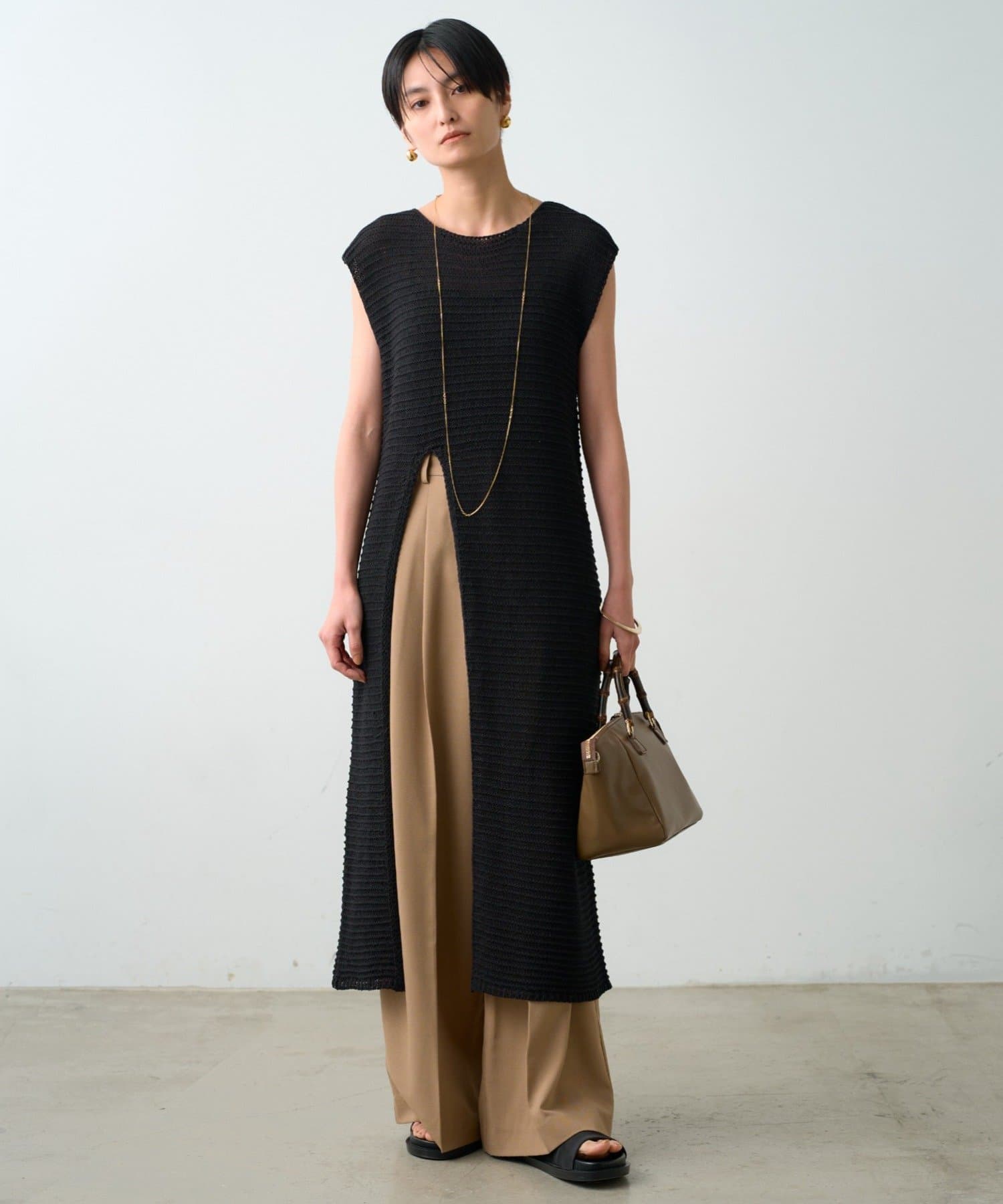 OUTLET(アウトレット) 【Loungedress】ハイスリットニットワンピース