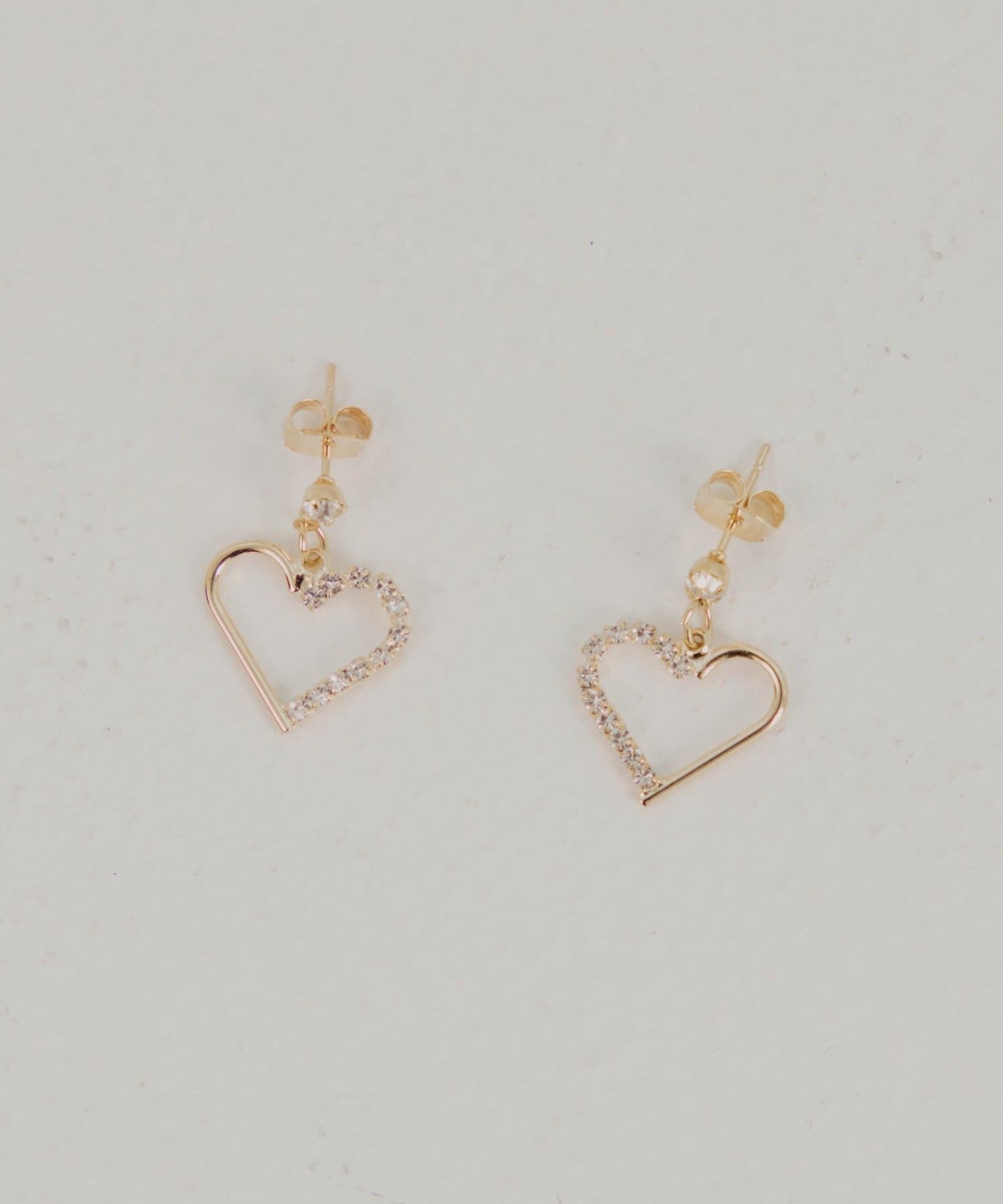 ちまっと苺とハートのホワイトチョコビジュー　ピアス/イヤリング✩.*˚ Chico】ハートビジューピアス | OUTLET(アウトレット)レディース | PAL