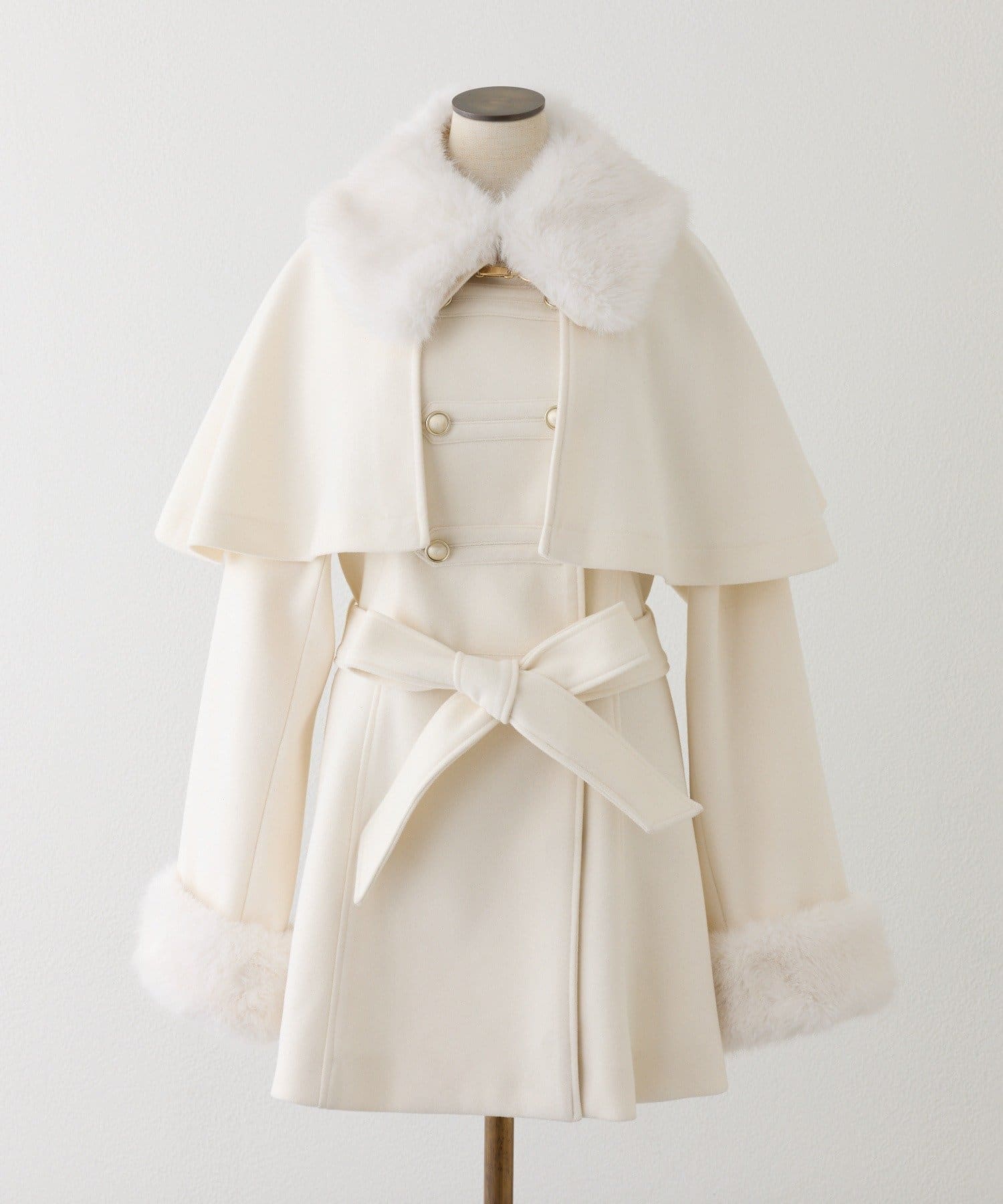 one after another NICE CLAUP(ワンアフターアナザー ナイスクラップ) 【Premium order】フェイクファーケープコート
