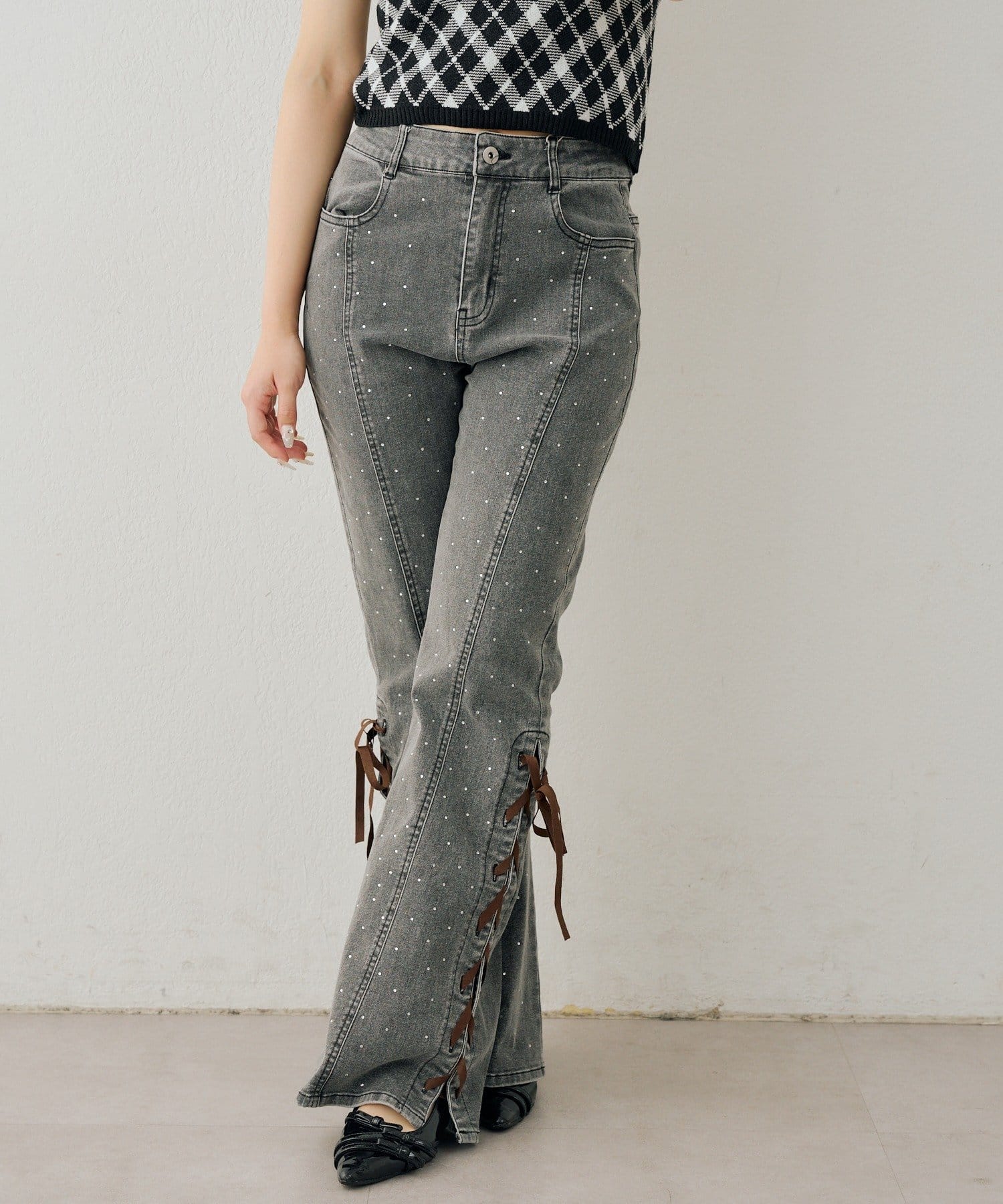 NICE CLAUP / OLIVE des OLIVE OUTLET(ナイスクラップ  / オリーブ デ オリーブ アウトレット) 【ANOTHER BRANCH】レースアップビジュー付フレアパンツ