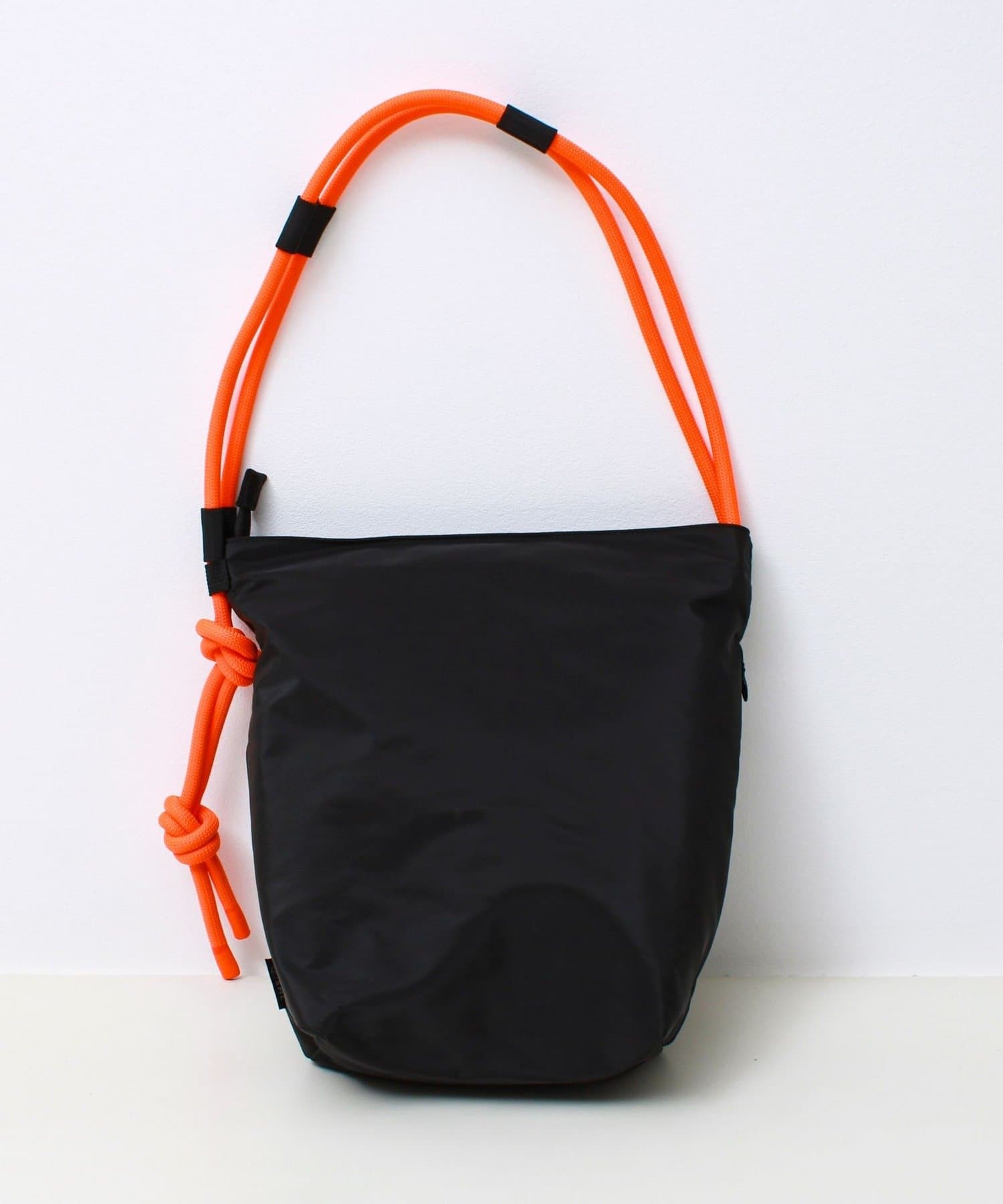 FREDY & GLOSTER(フレディ アンド グロスター) 【SML/エスエムエル】CODE BUCKET BAG ショルダーバッグ 撥水