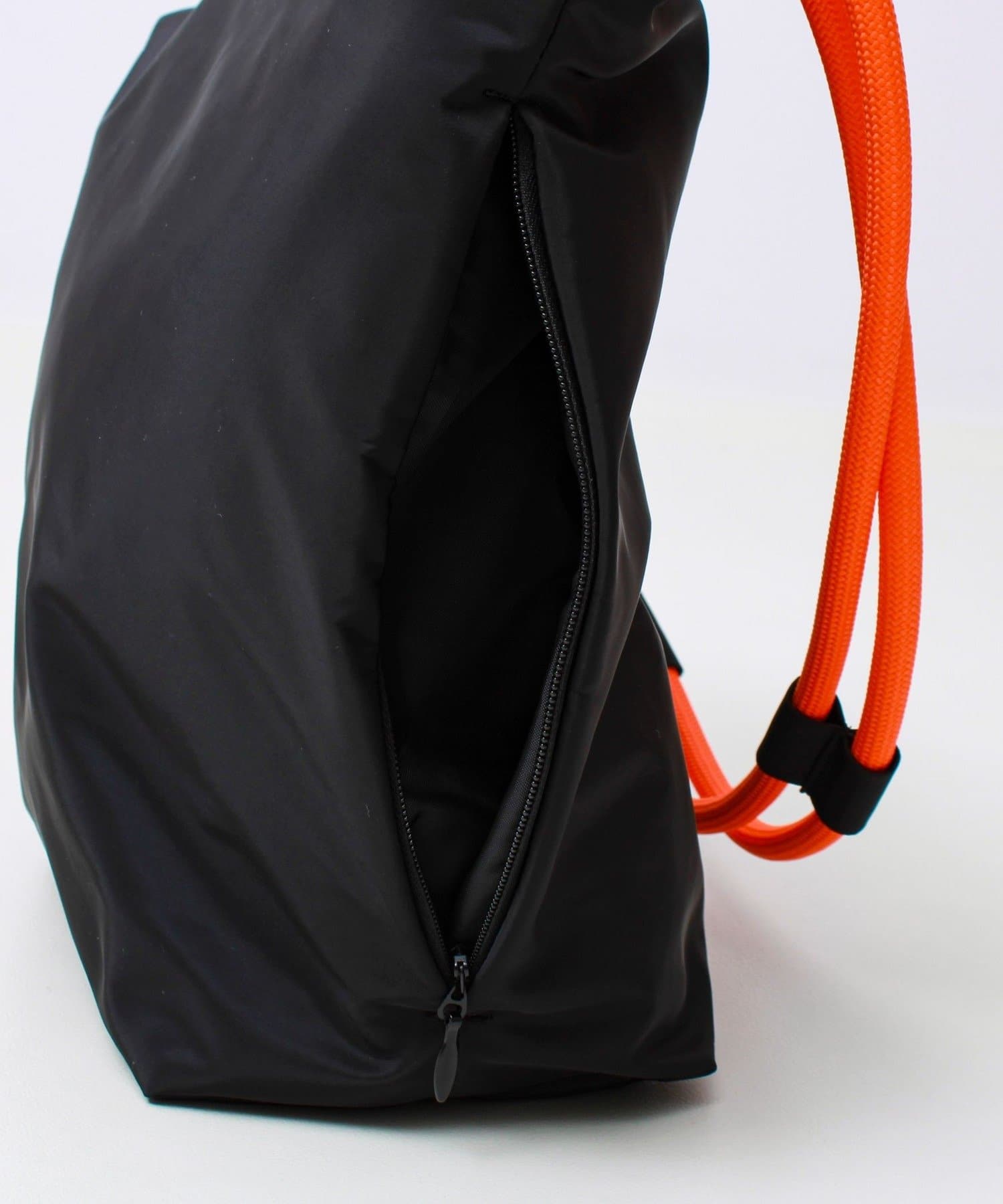 FREDY & GLOSTER(フレディ アンド グロスター) 【SML/エスエムエル】CODE BUCKET BAG ショルダーバッグ 撥水