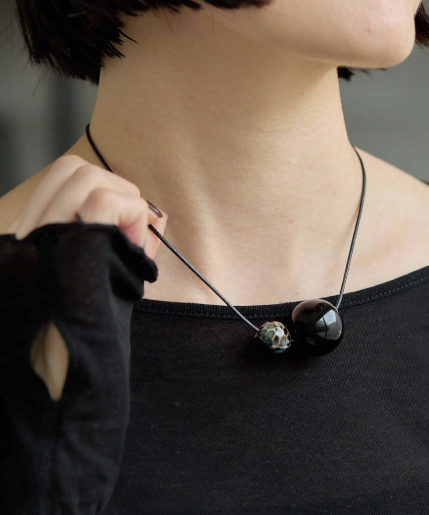 ear PAPILLONNER(イア パピヨネ) 樹脂2ボールネックレス《WEB＆一部店舗限定》