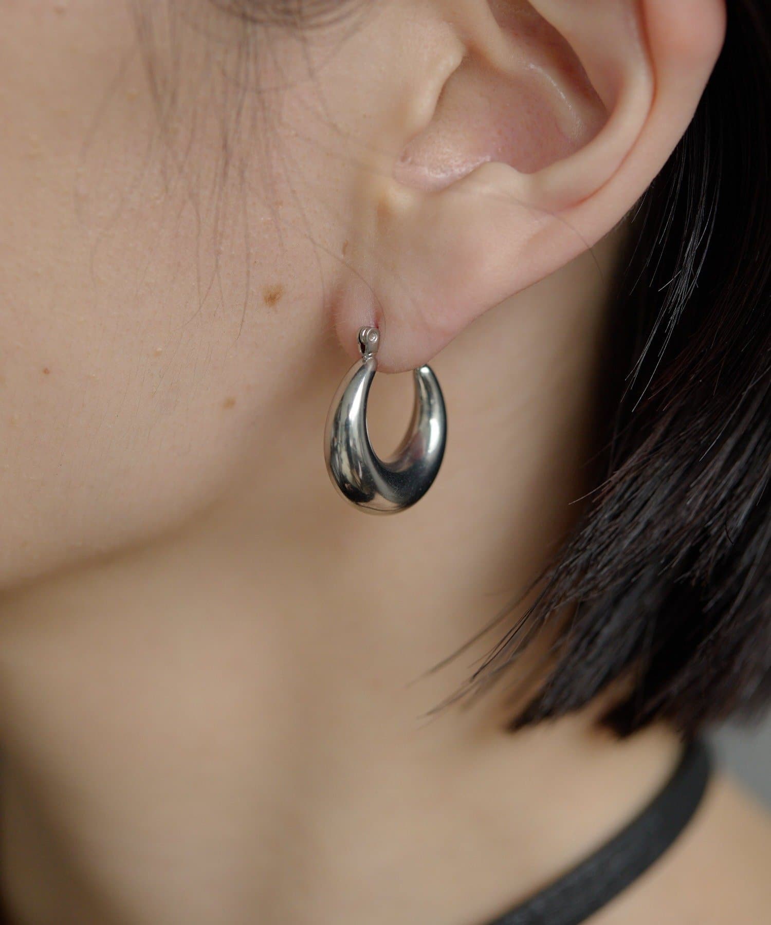 ear PAPILLONNER(イア パピヨネ) ぷっくりフープピアス《金属アレルギー対応/ステンレス》