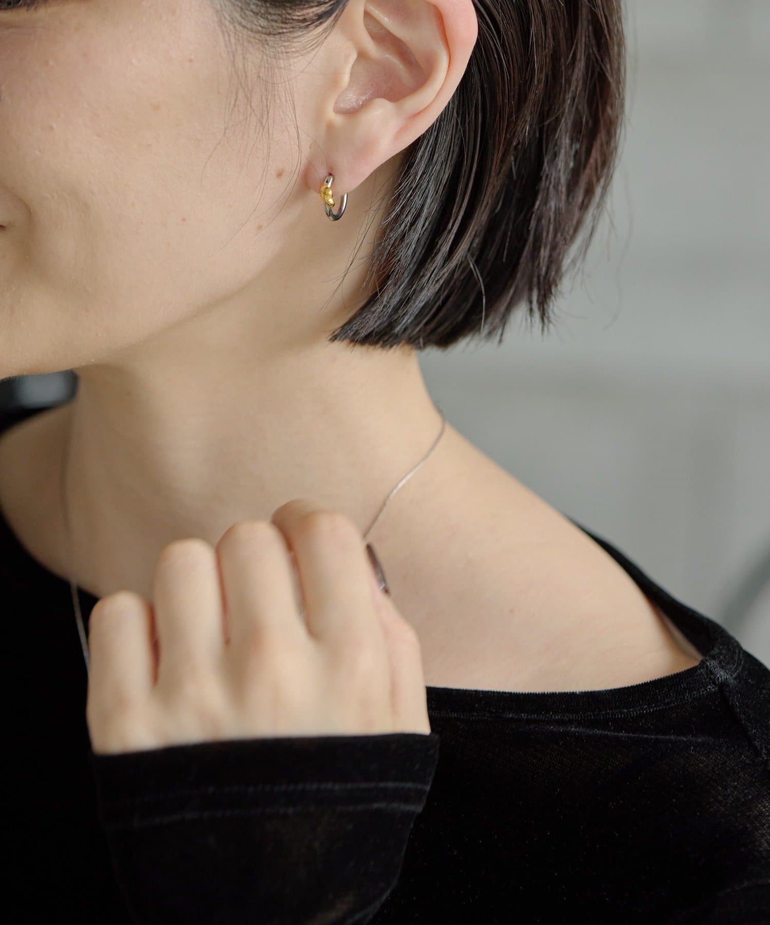ear PAPILLONNER(イア パピヨネ) ポイントフープピアス《金属アレルギー対応/ステンレス》