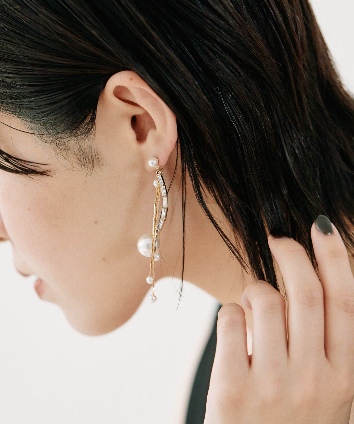 ear PAPILLONNER(イア パピヨネ) フリンジビジューパールピアス《WEB＆一部店舗限定》