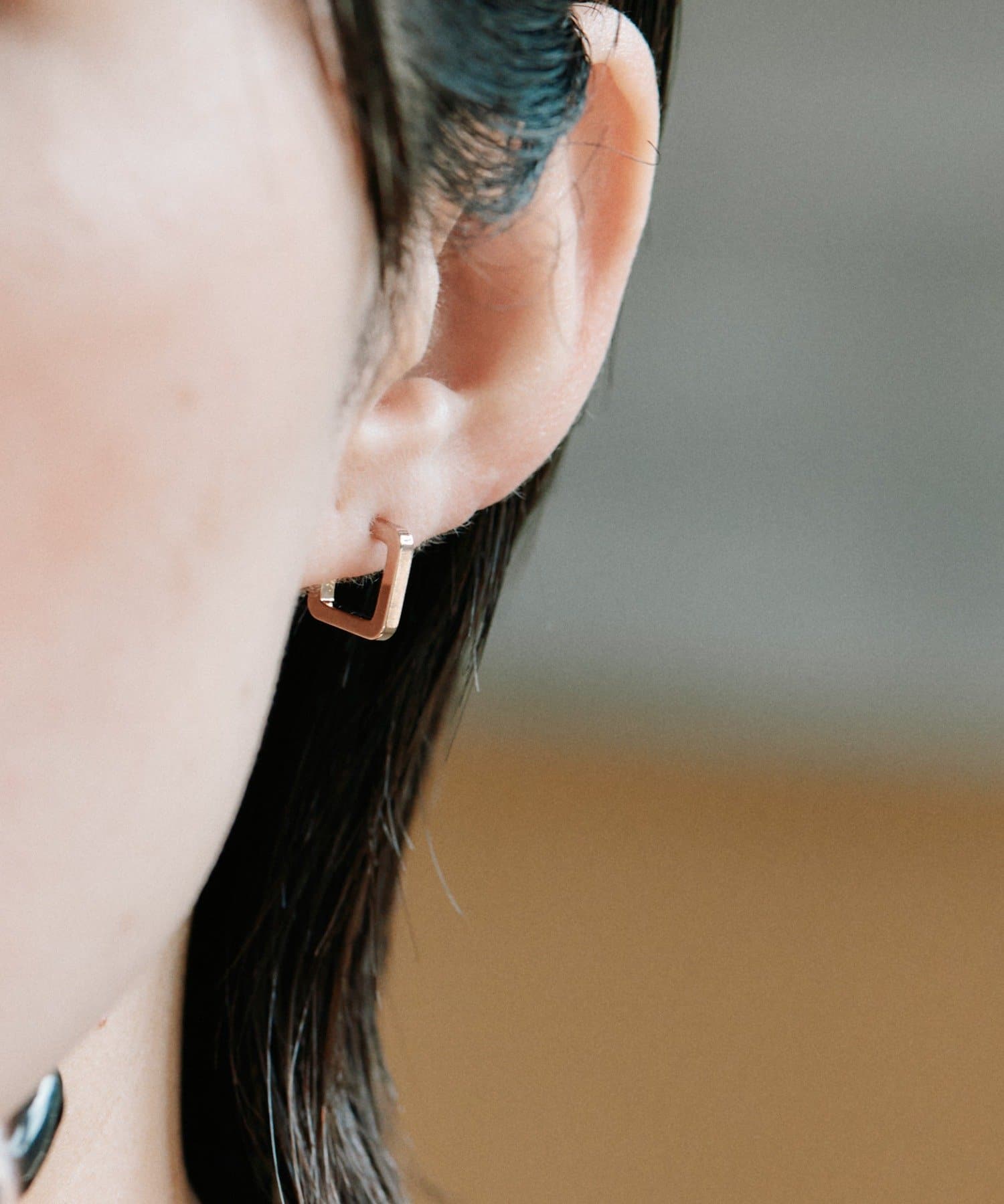 ear PAPILLONNER(イア パピヨネ) シアーブラウン四角フープピアス《日本製》