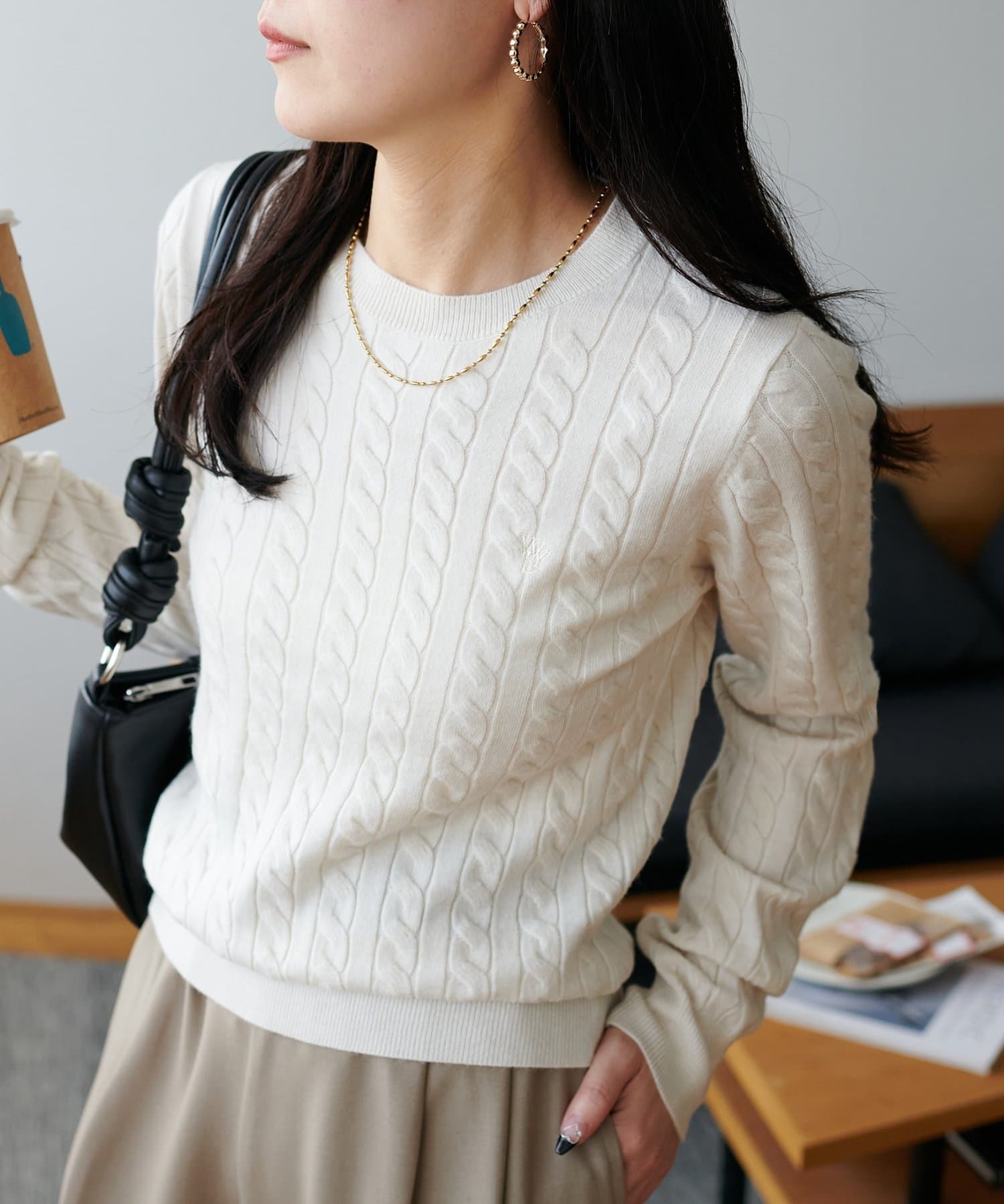 DISCOAT(ディスコート) 【WEB限定】モチモチケーブル刺繍ロゴプルオーバー