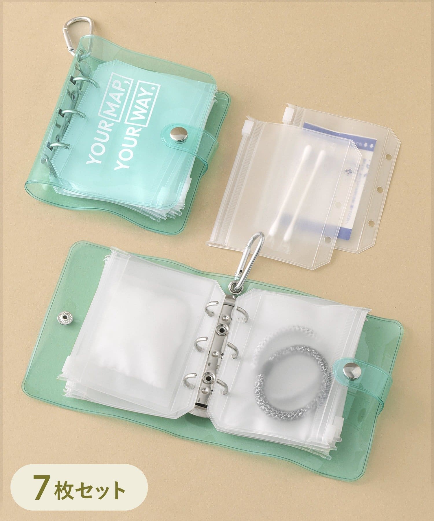 3COINS(スリーコインズ) BOOK型ジップバッグキーホルダー：M