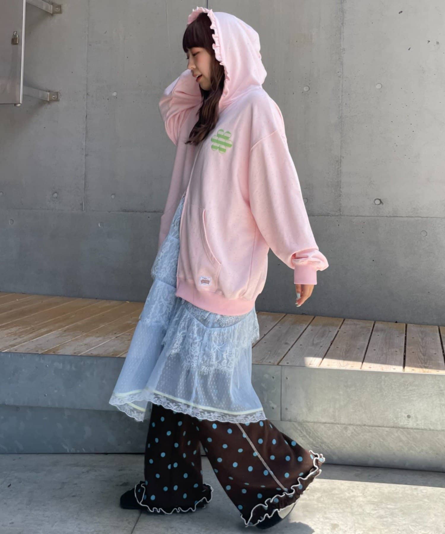 CIAOPANIC TYPY(チャオパニックティピー) 【HELLO.SANFRANCISCO】ボーダーワッペンフリルジップフーディ