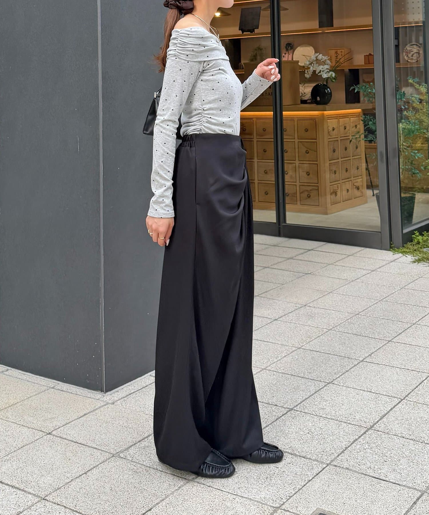 Thevon.(ゼヴォン) ドレープタックパンツ
