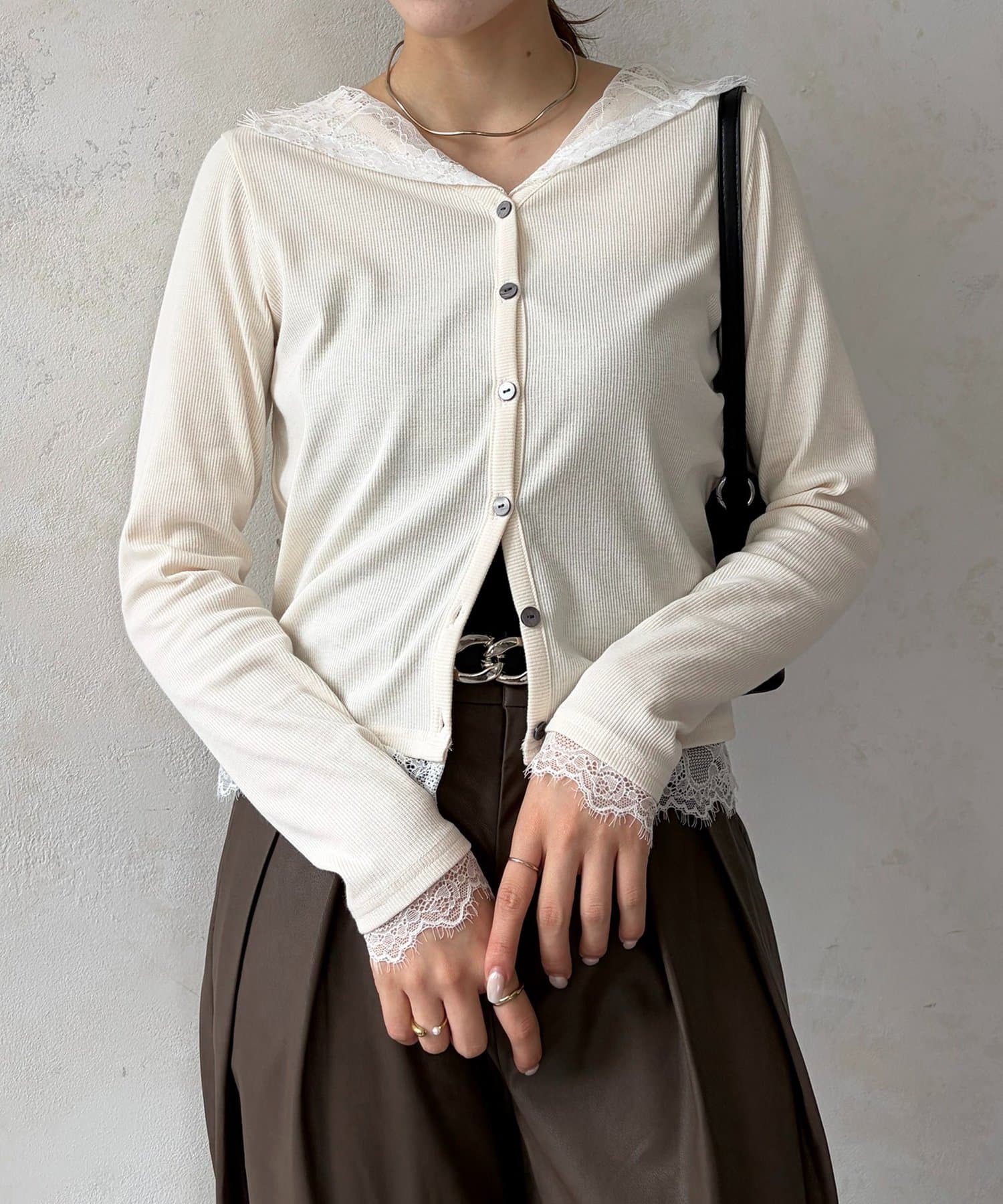 Thevon.(ゼヴォン) レースドッキングボタンリブプルオーバー