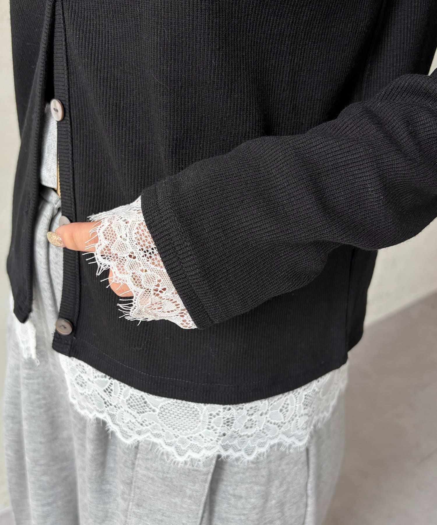 Thevon.(ゼヴォン) レースドッキングボタンリブプルオーバー