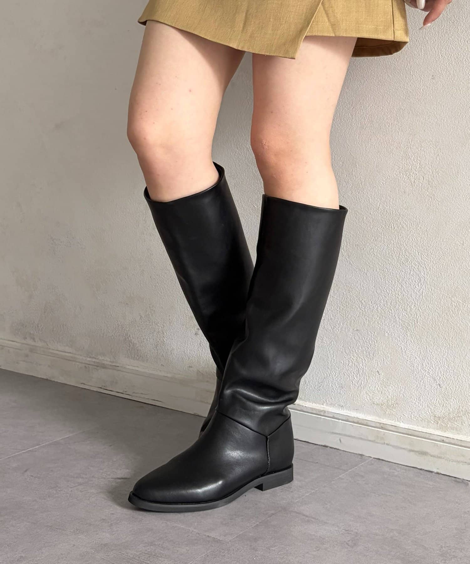 Thevon.(ゼヴォン) フラットロングブーツ