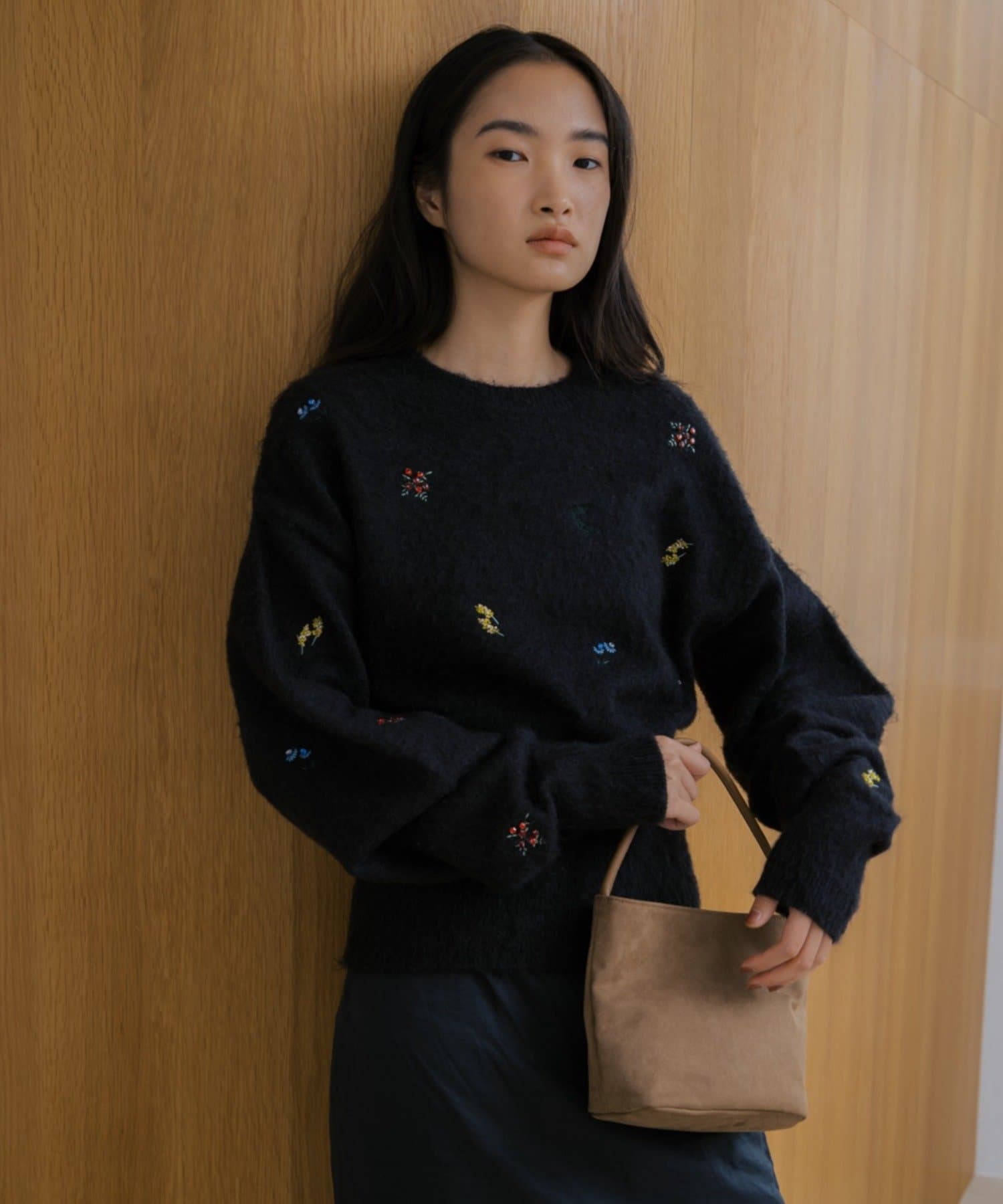 SHENERY(シーナリー) 刺繍ビジューニットプルオーバー
