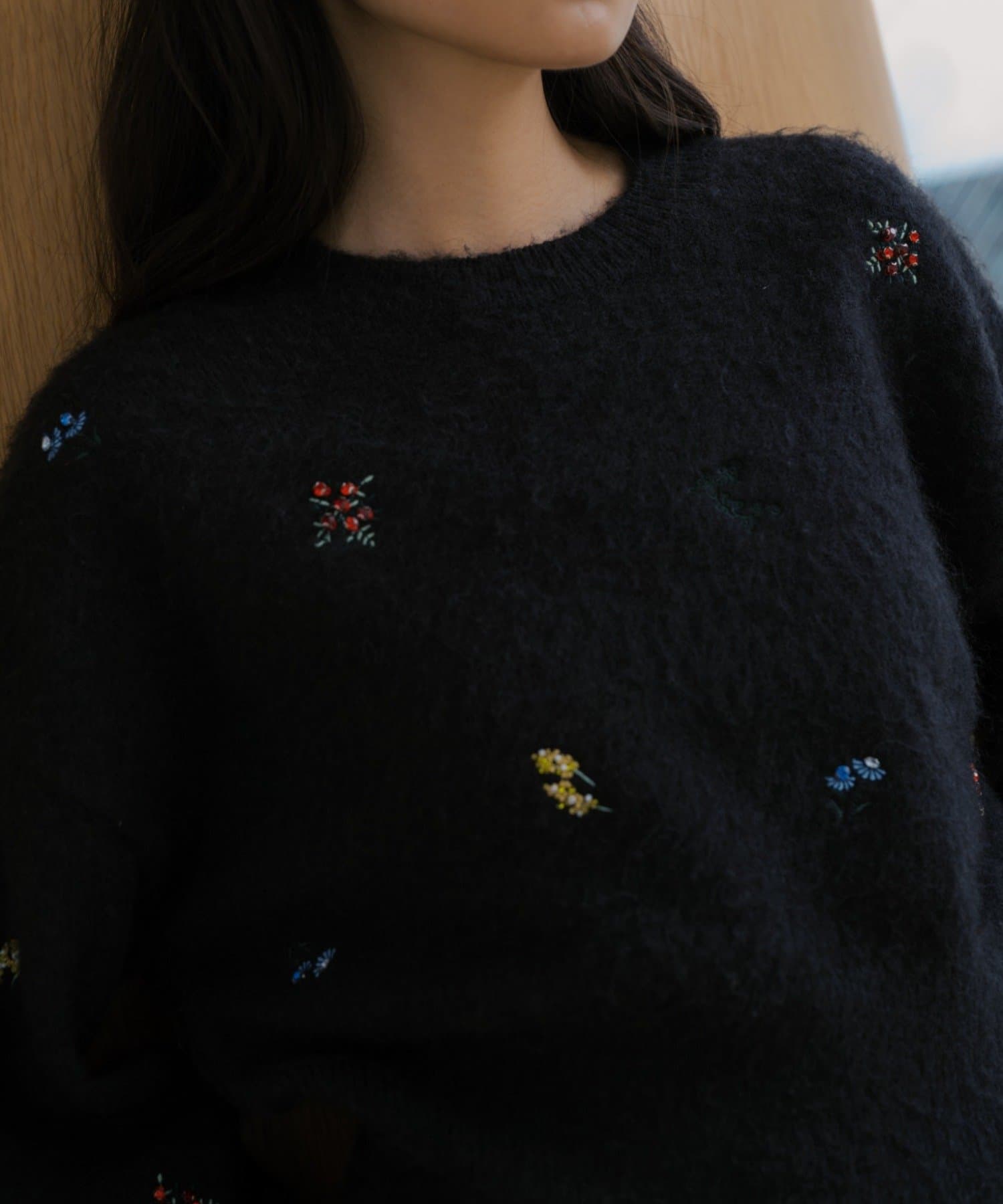 SHENERY(シーナリー) 刺繍ビジューニットプルオーバー