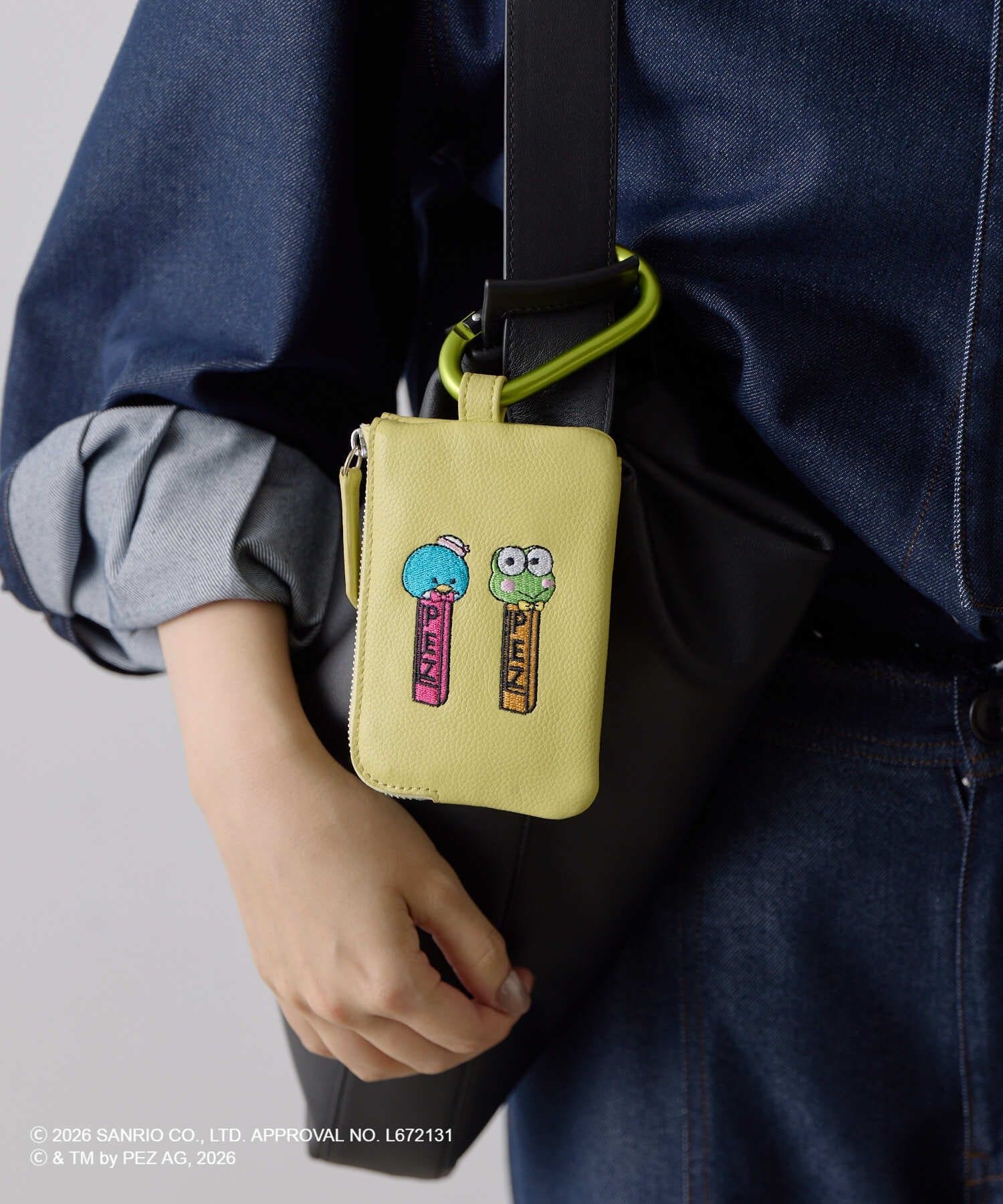 ear PAPILLONNER(イア パピヨネ) 【はぴだんぶい×PEZ(ペッツ) ×ear】　カラビナ付きパス＆キーケース
