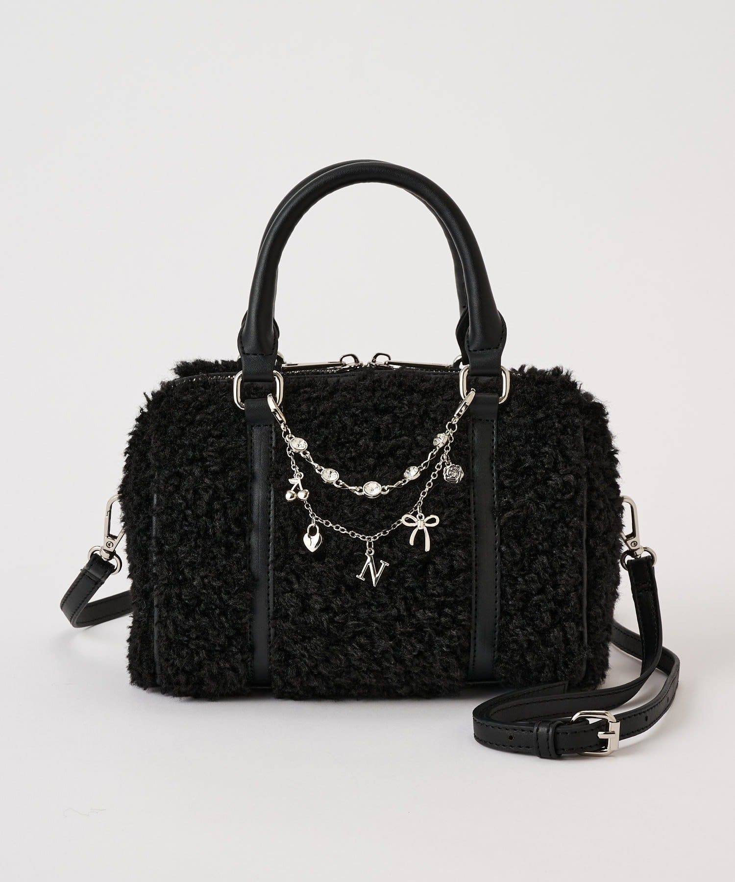 one after another NICE CLAUP(ワンアフターアナザー ナイスクラップ) チェーンチャーム付きボアミニボストンbag