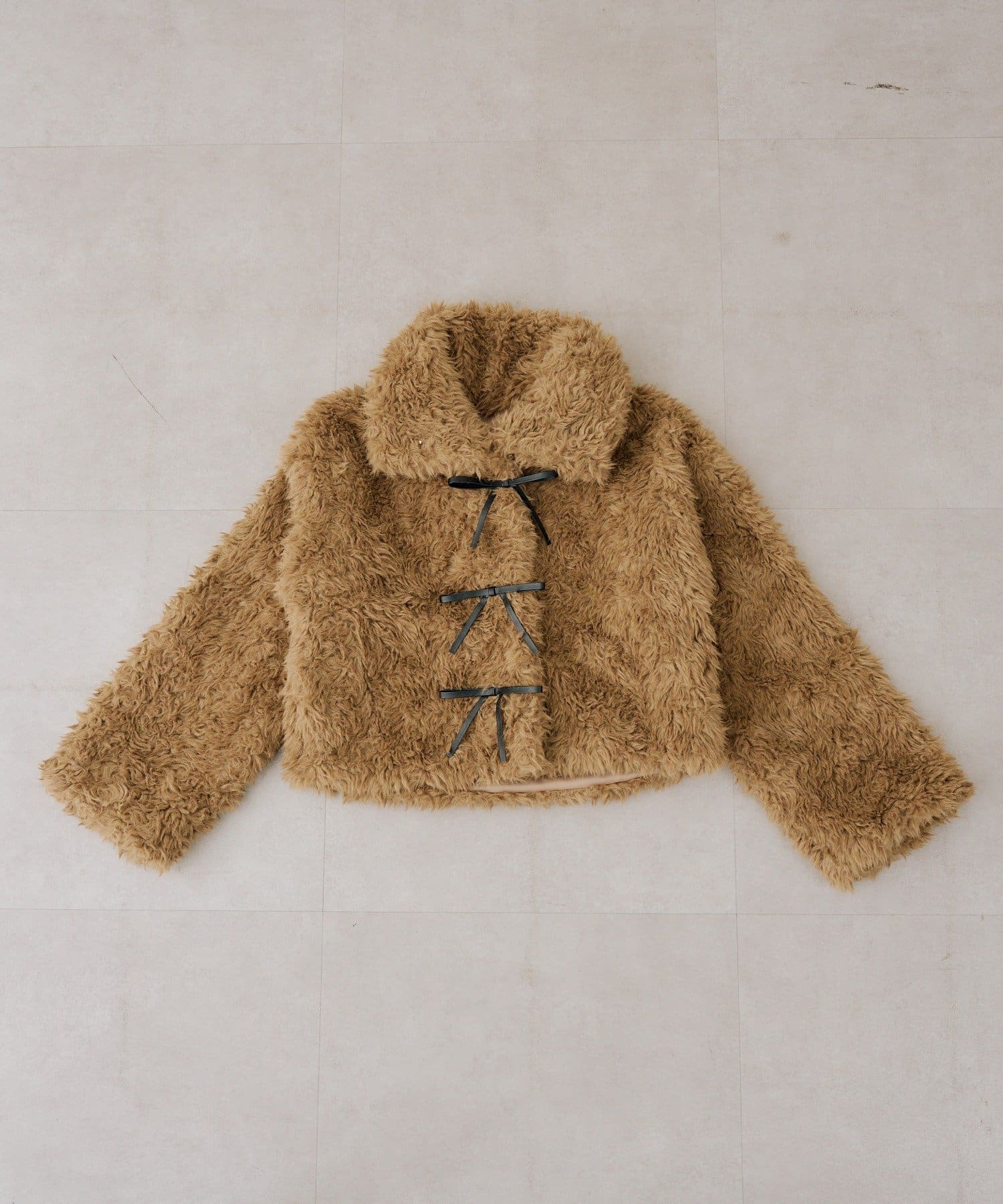 NICE CLAUP / OLIVE des OLIVE OUTLET(ナイスクラップ  / オリーブ デ オリーブ アウトレット) 【continuer】リボンファイクファーブルゾン