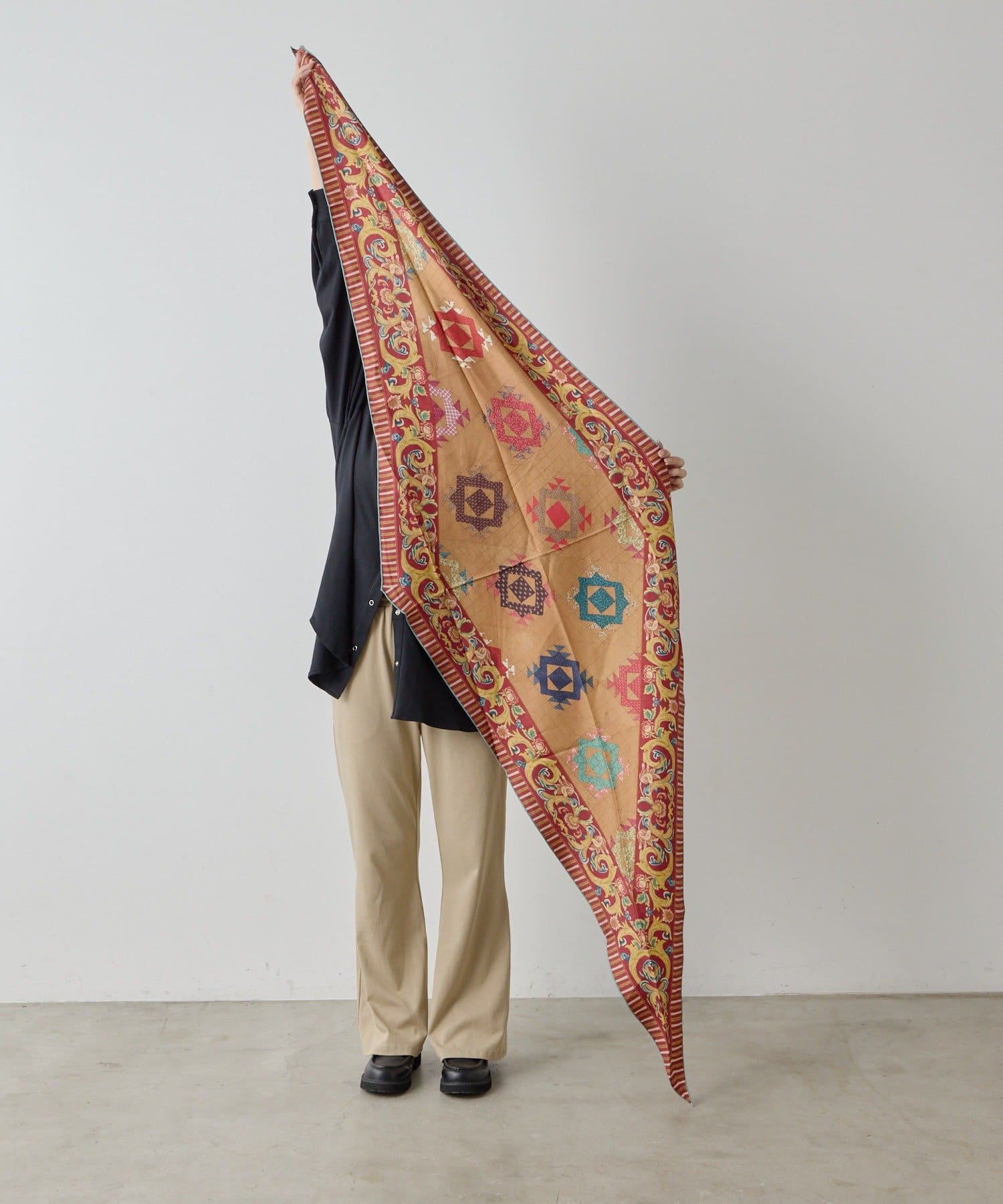 ear PAPILLONNER(イア パピヨネ) 【Pierre-Louis Mascia(ピエール ルイ マシア)】Scarf ALOEUW-L/菱型シルクスカーフ