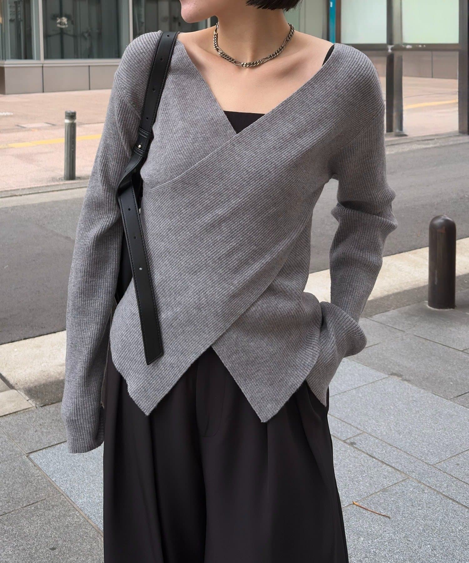 CAPRICIEUX LE'MAGE(カプリシュレマージュ) 【WEB限定】クロスVネックニット
