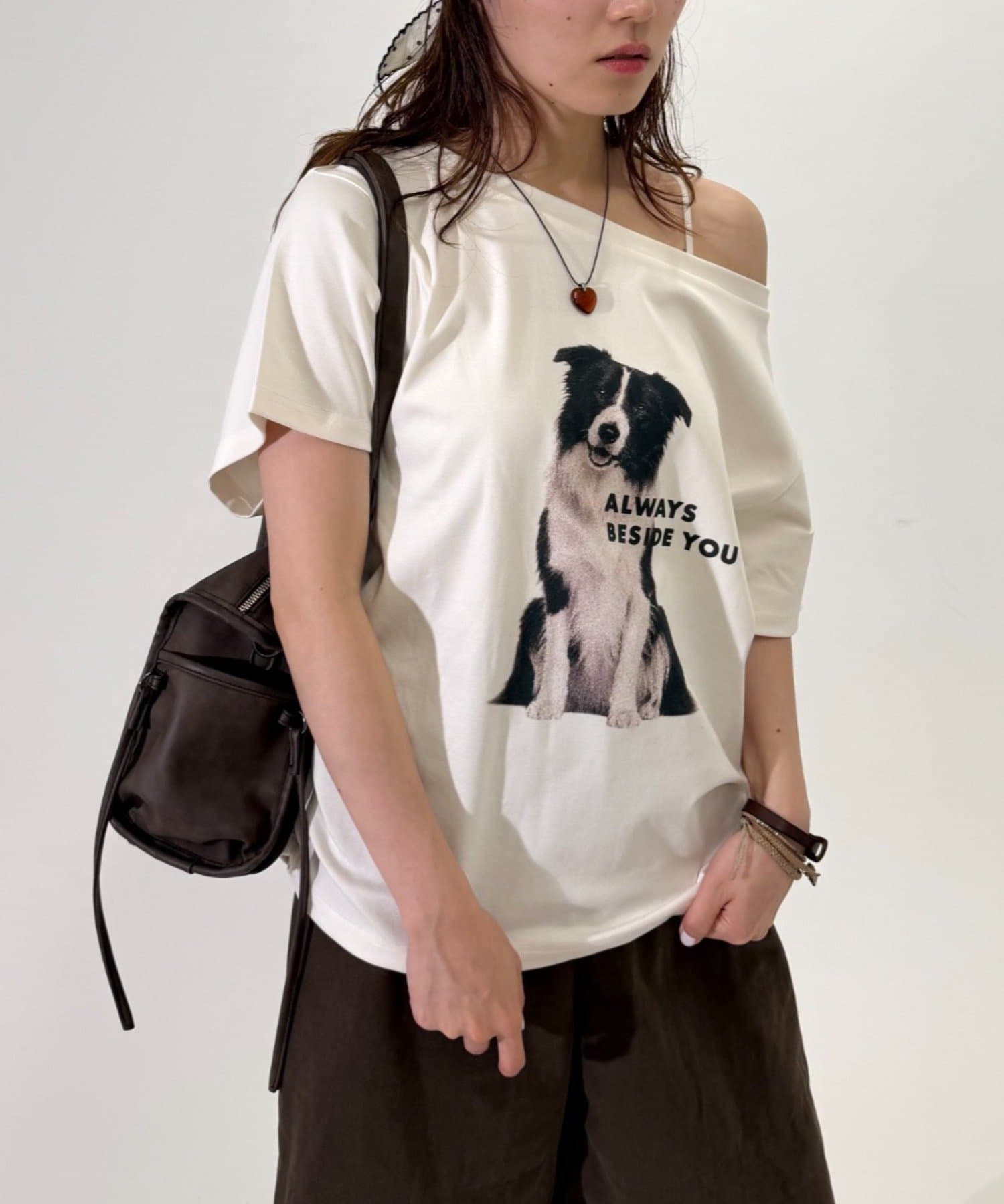 w closet(ダブルクローゼット) ワンショルDOGTシャツ