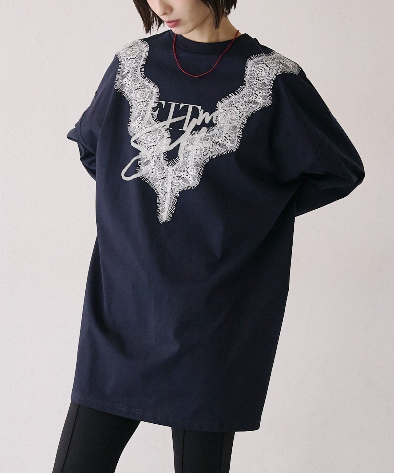 COLONY 2139(コロニー トゥーワンスリーナイン) レースデザインTシャツ