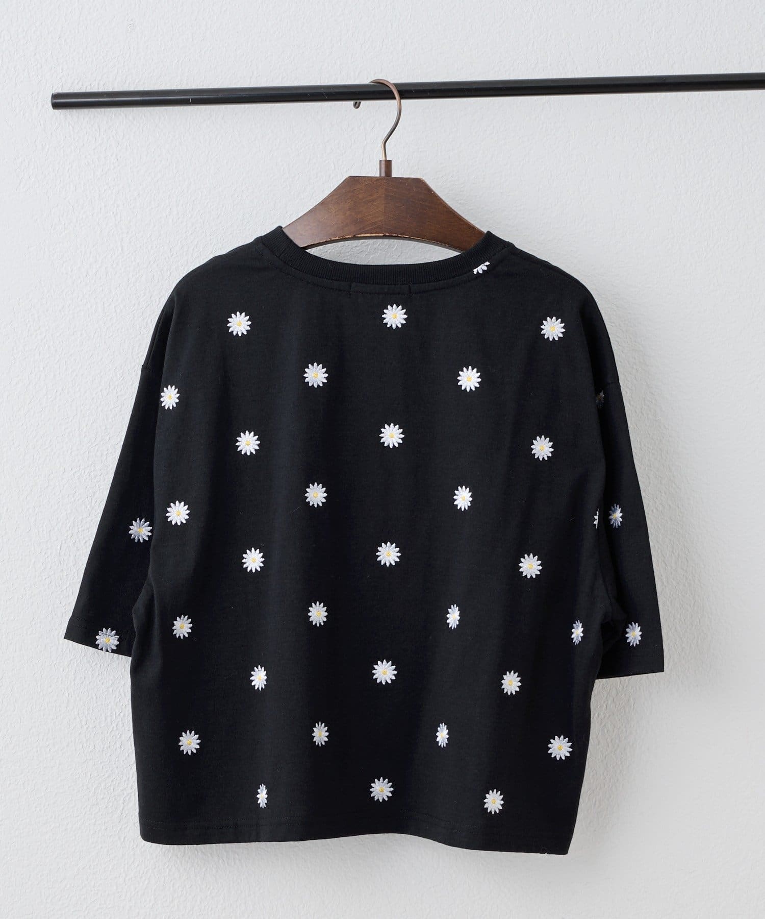 NICE CLAUP / OLIVE des OLIVE OUTLET(ナイスクラップ  / オリーブ デ オリーブ アウトレット) 【continuer】 アソート総刺繍TEE