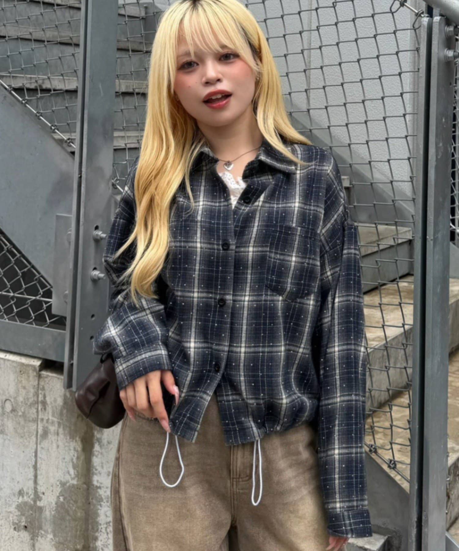 NICE CLAUP / OLIVE des OLIVE OUTLET(ナイスクラップ  / オリーブ デ オリーブ アウトレット) 【continuer】キラキラチェックシャツ