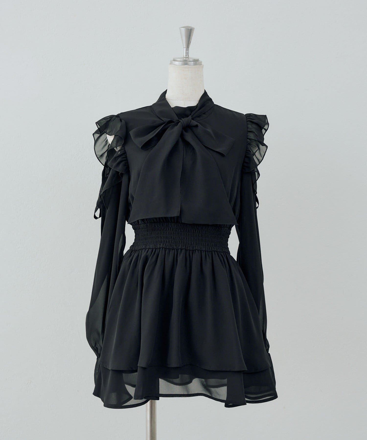 NICE CLAUP / OLIVE des OLIVE OUTLET(ナイスクラップ  / オリーブ デ オリーブ アウトレット) 【continuer】肩あきリボンワンピース