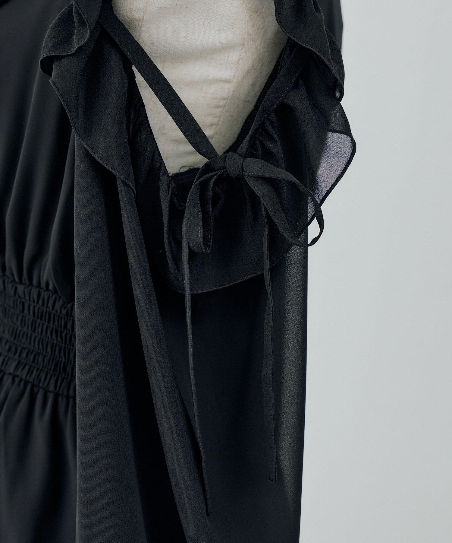NICE CLAUP / OLIVE des OLIVE OUTLET(ナイスクラップ  / オリーブ デ オリーブ アウトレット) 【continuer】肩あきリボンワンピース