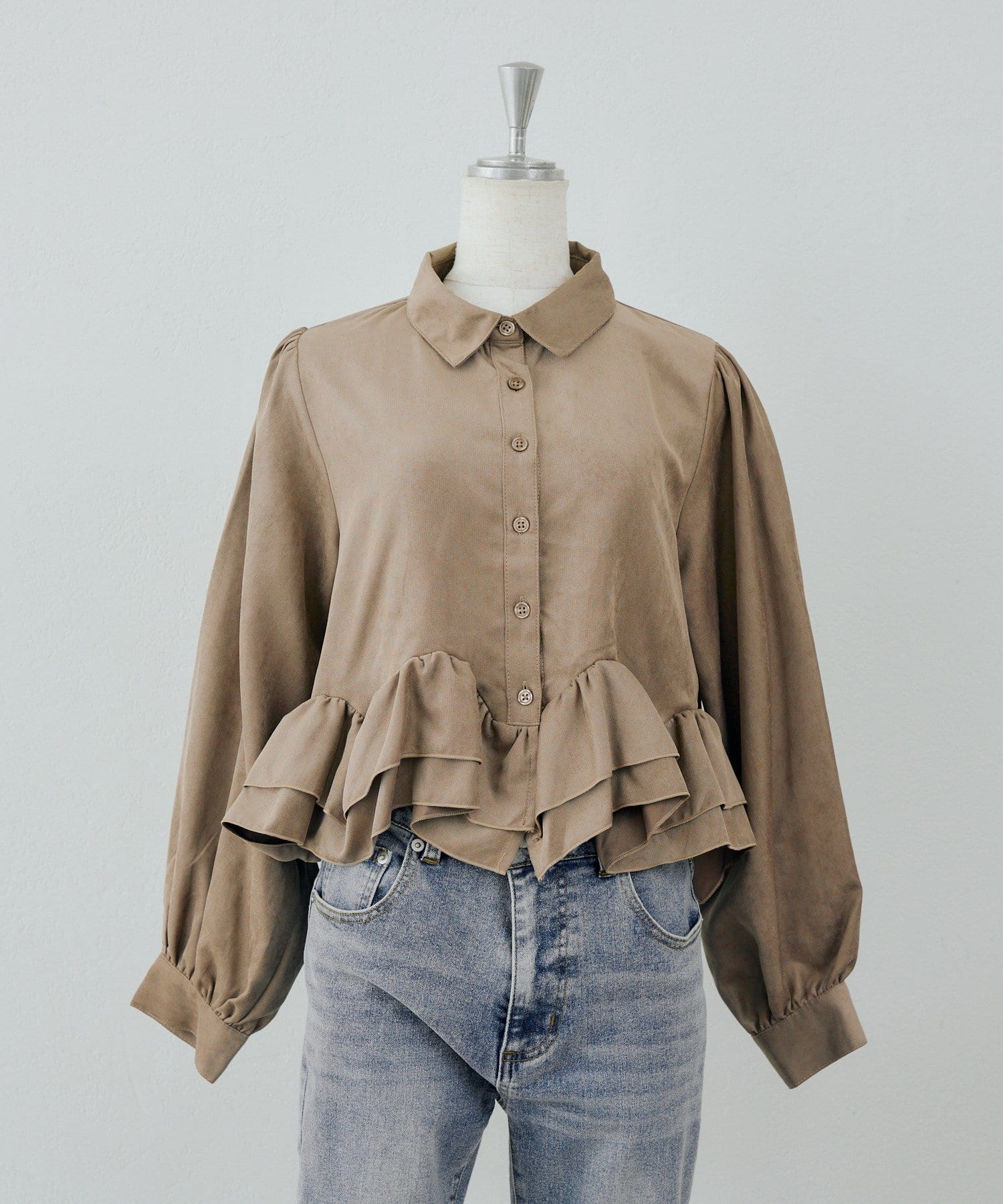 NICE CLAUP / OLIVE des OLIVE OUTLET(ナイスクラップ  / オリーブ デ オリーブ アウトレット) 【ANOTHER BRANCH】裾フリルブラウス
