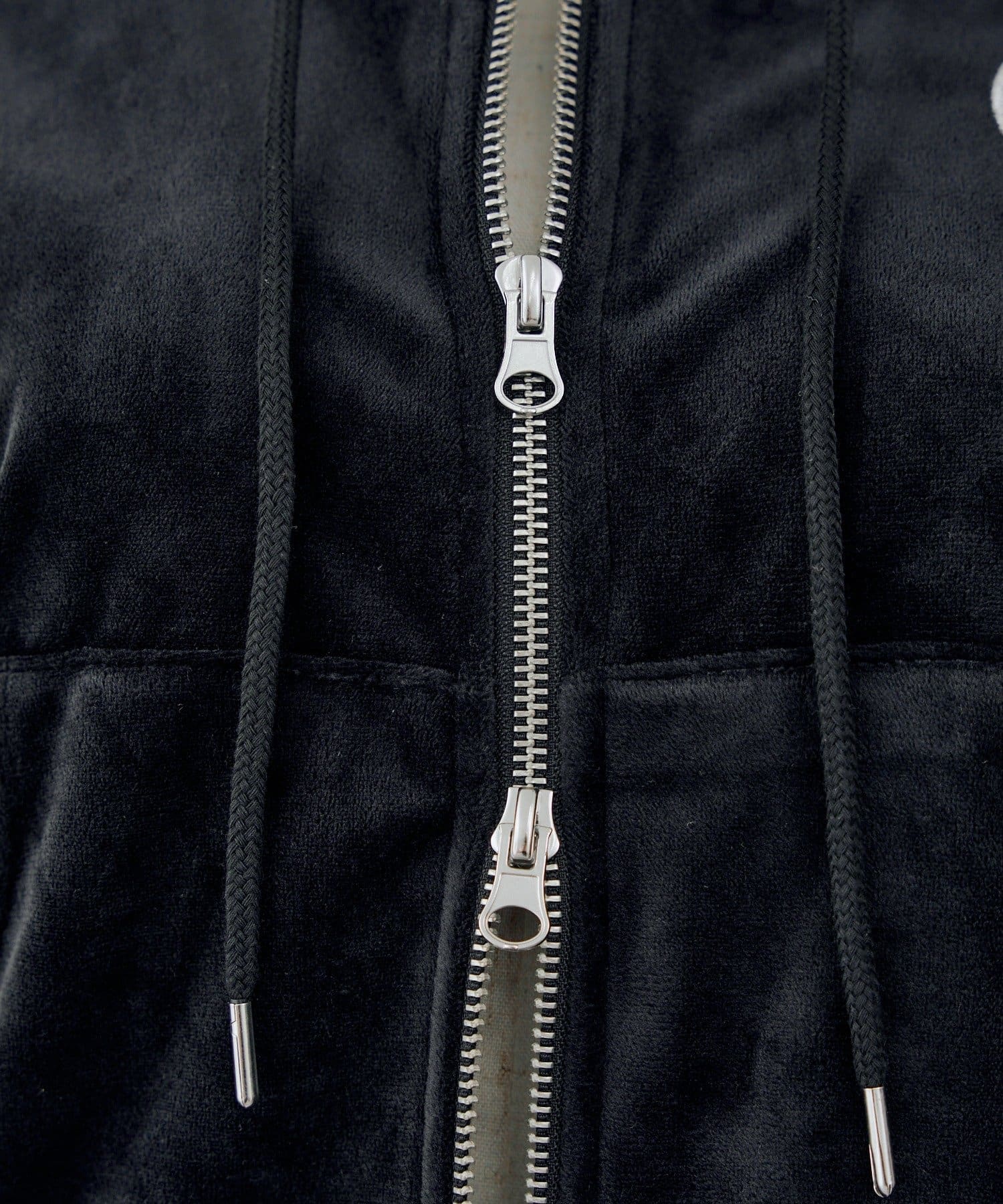 NICE CLAUP / OLIVE des OLIVE OUTLET(ナイスクラップ  / オリーブ デ オリーブ アウトレット) 【ANOTHER BRANCH】ロゴ刺しゅうベロアパーカー