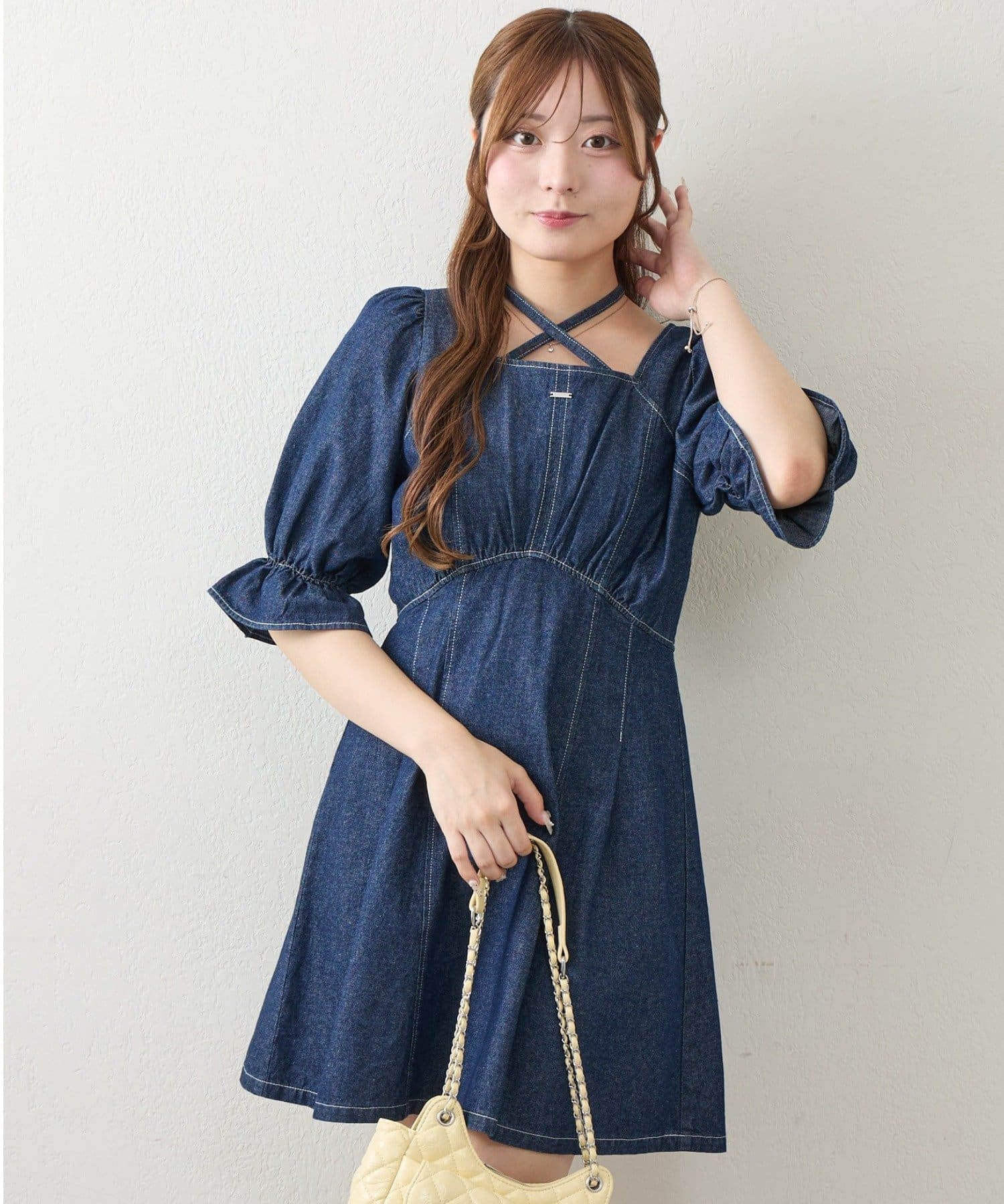 NICE CLAUP / OLIVE des OLIVE OUTLET(ナイスクラップ  / オリーブ デ オリーブ アウトレット) 【ANOTHER BRANCH】【丈違い】ホルター付ウエスト切り替えワンピース