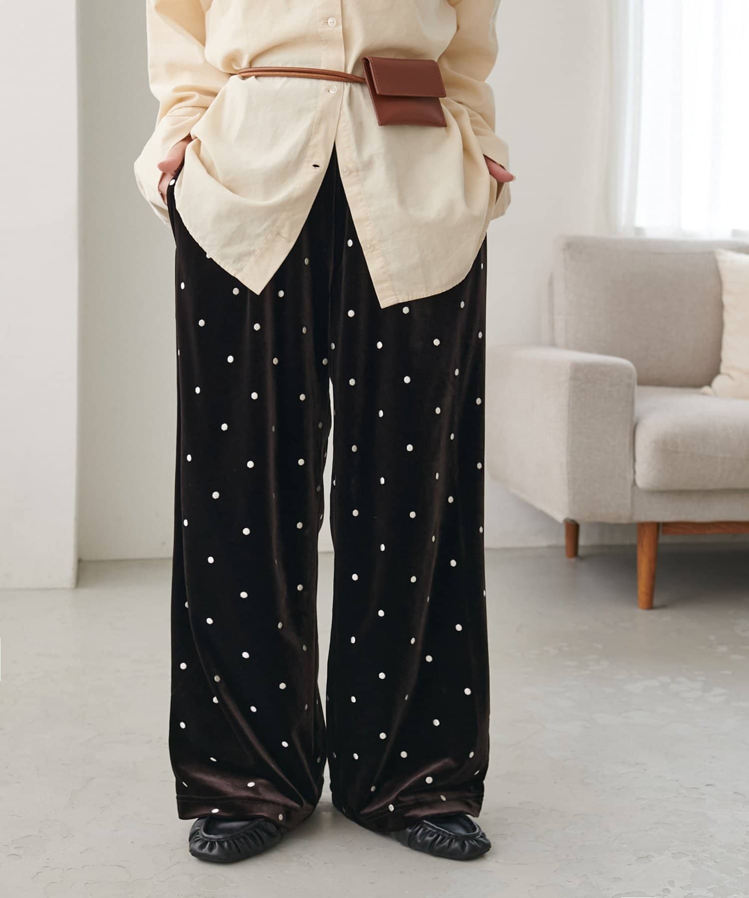 DISCOAT(ディスコート) ドット刺繍ベロアワイドパンツ