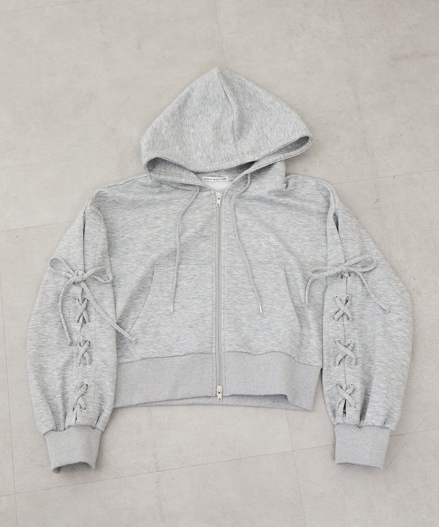 NICE CLAUP / OLIVE des OLIVE OUTLET(ナイスクラップ  / オリーブ デ オリーブ アウトレット) 【continuer】レースアップキラロゴラメパーカー