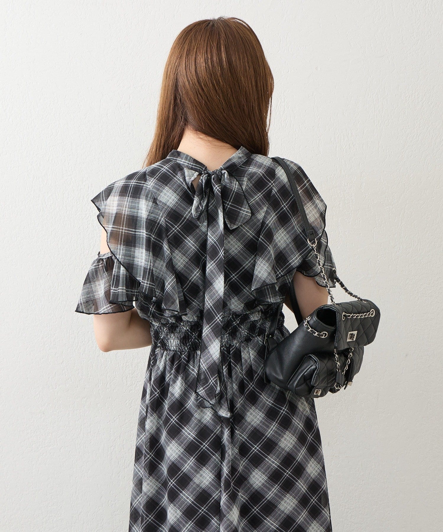 NICE CLAUP / OLIVE des OLIVE OUTLET(ナイスクラップ  / オリーブ デ オリーブ アウトレット) 【continuer】肩開き後リボンワンピース