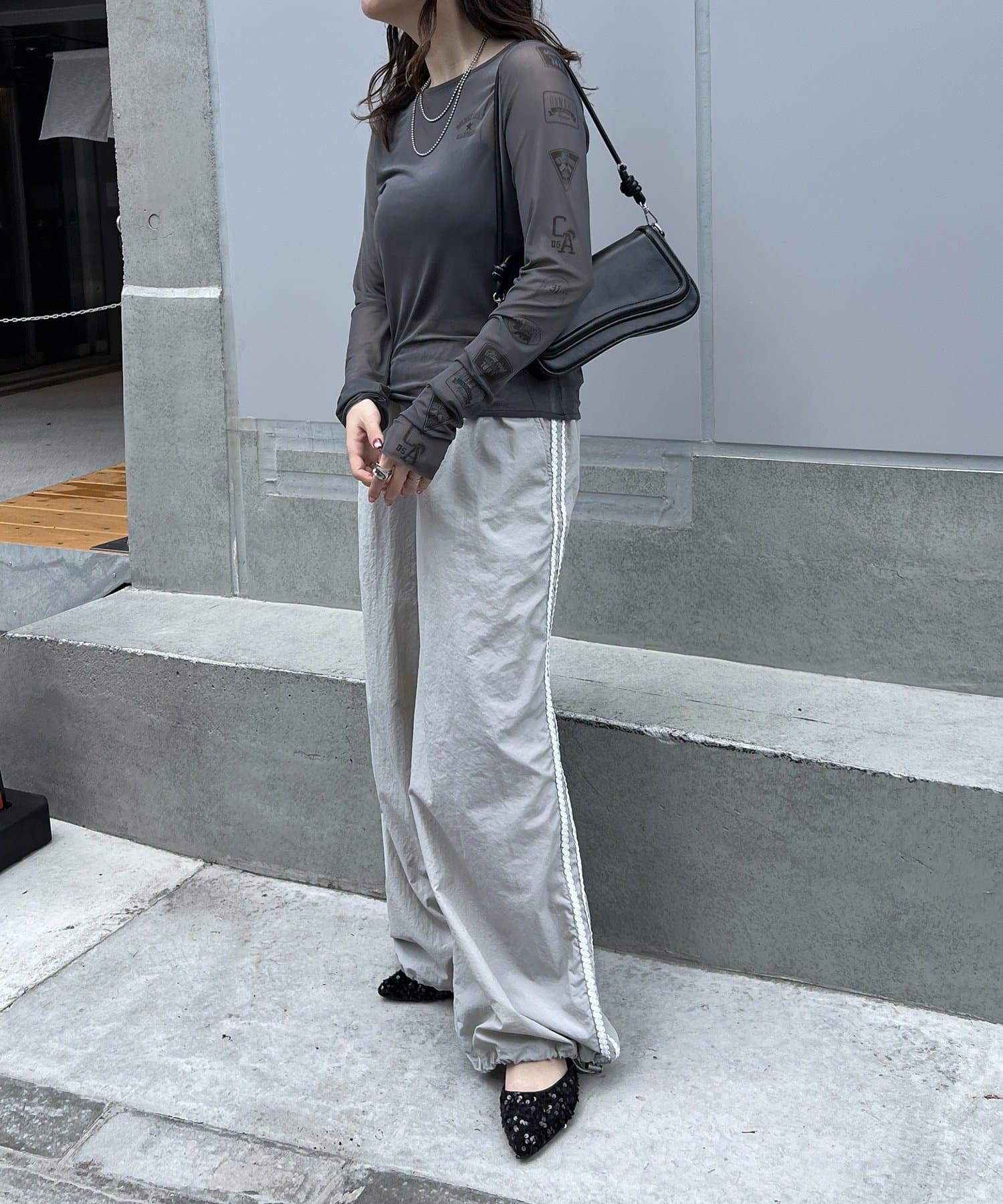NICE CLAUP / OLIVE des OLIVE OUTLET(ナイスクラップ  / オリーブ デ オリーブ アウトレット) 【ＮＵＮＩＦＥ】袖モチーフシアーインナー