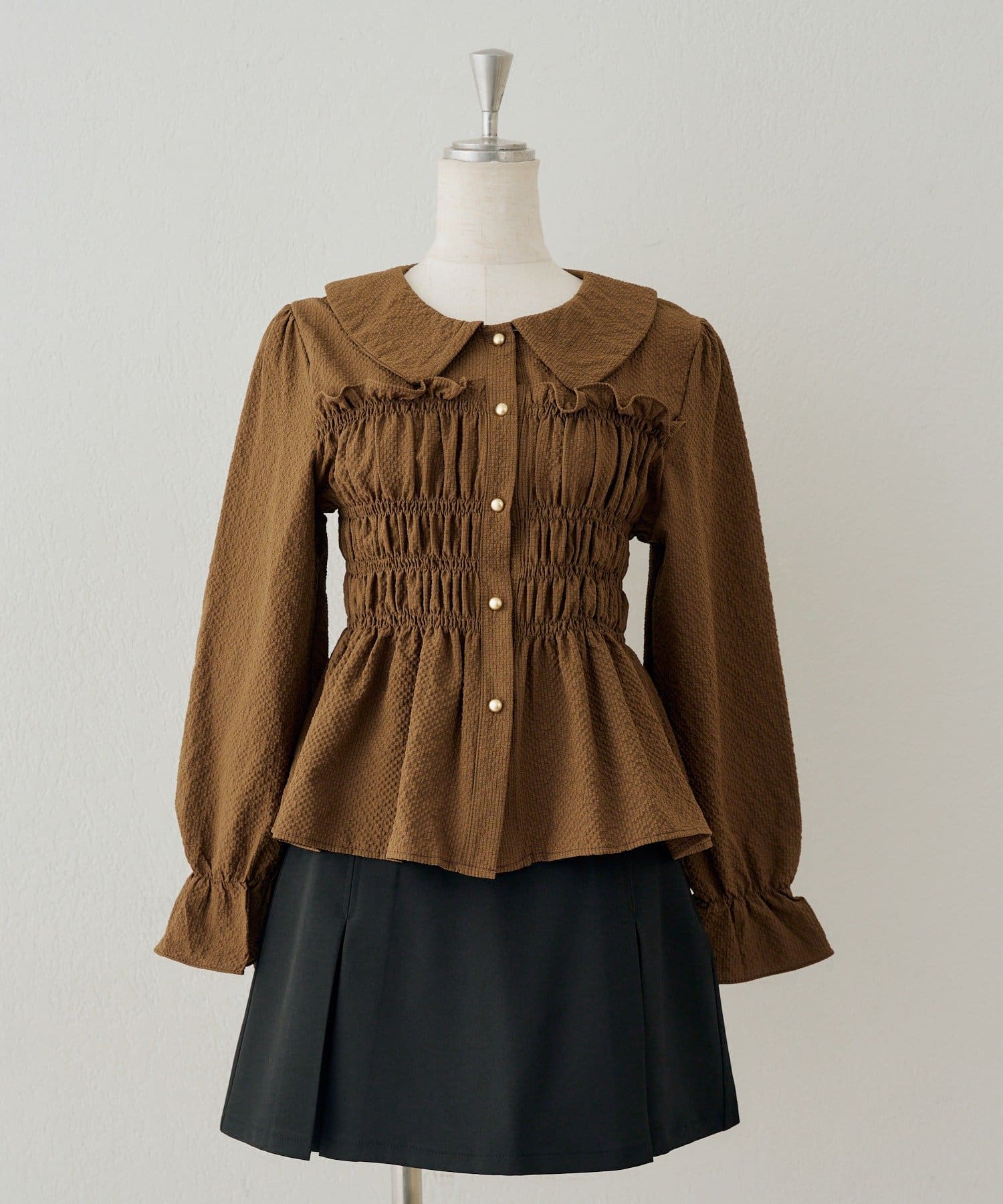 NICE CLAUP / OLIVE des OLIVE OUTLET(ナイスクラップ  / オリーブ デ オリーブ アウトレット) 【ANOTHER BRANCH】シャーリングペプラム長袖ブラウス
