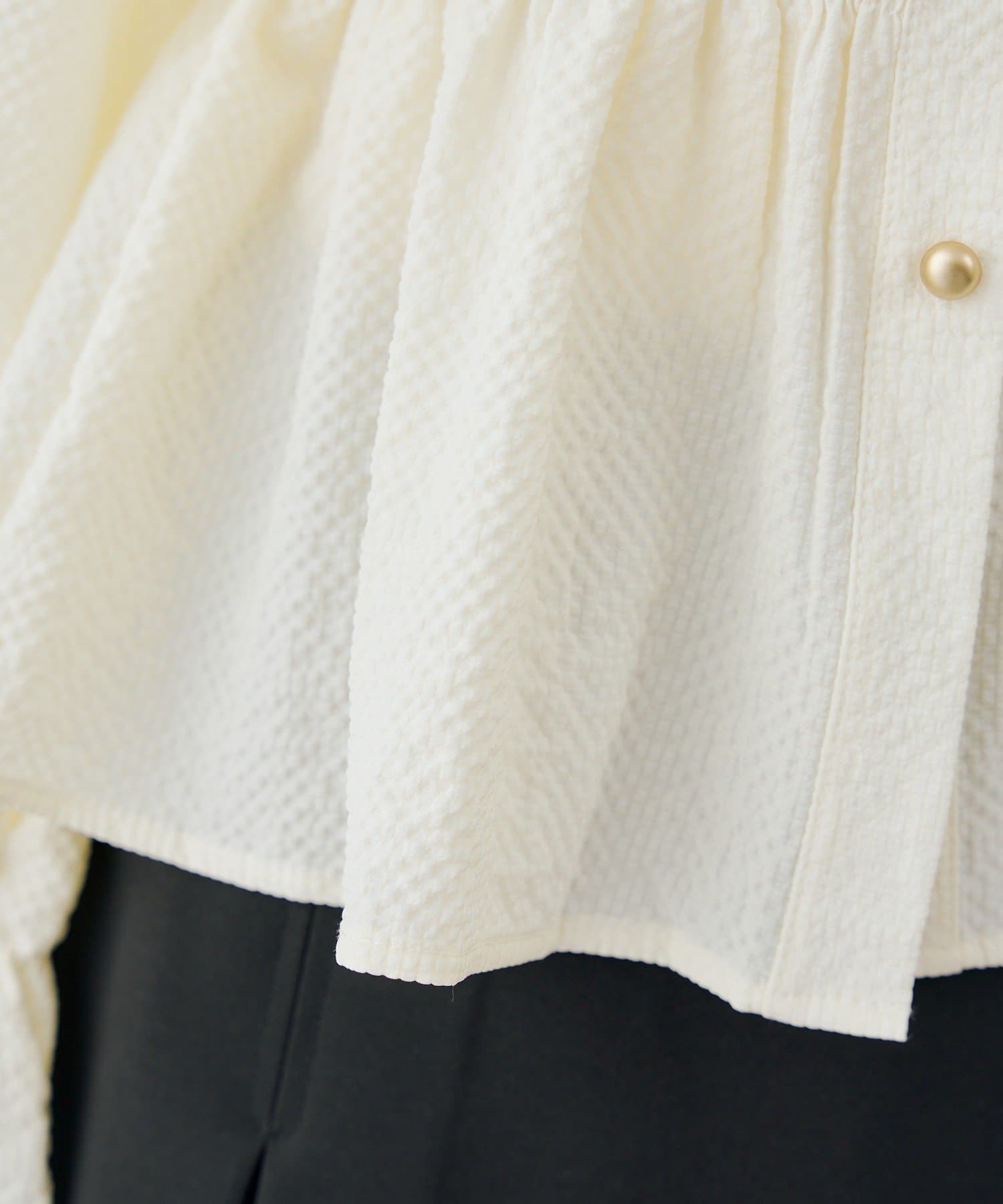 NICE CLAUP / OLIVE des OLIVE OUTLET(ナイスクラップ  / オリーブ デ オリーブ アウトレット) 【ANOTHER BRANCH】シャーリングペプラム長袖ブラウス